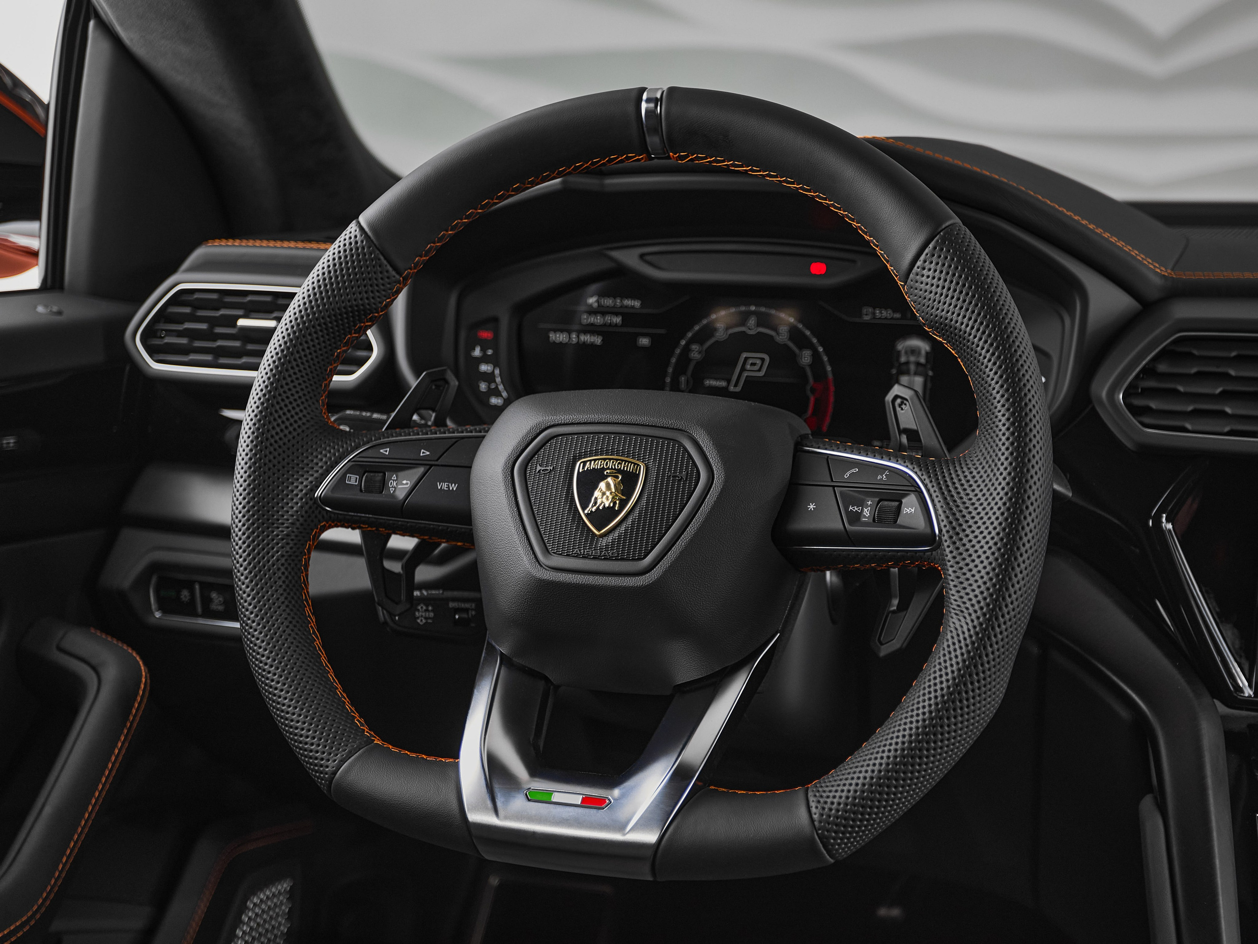 Lamborghini Urus. Kurbanov content maker