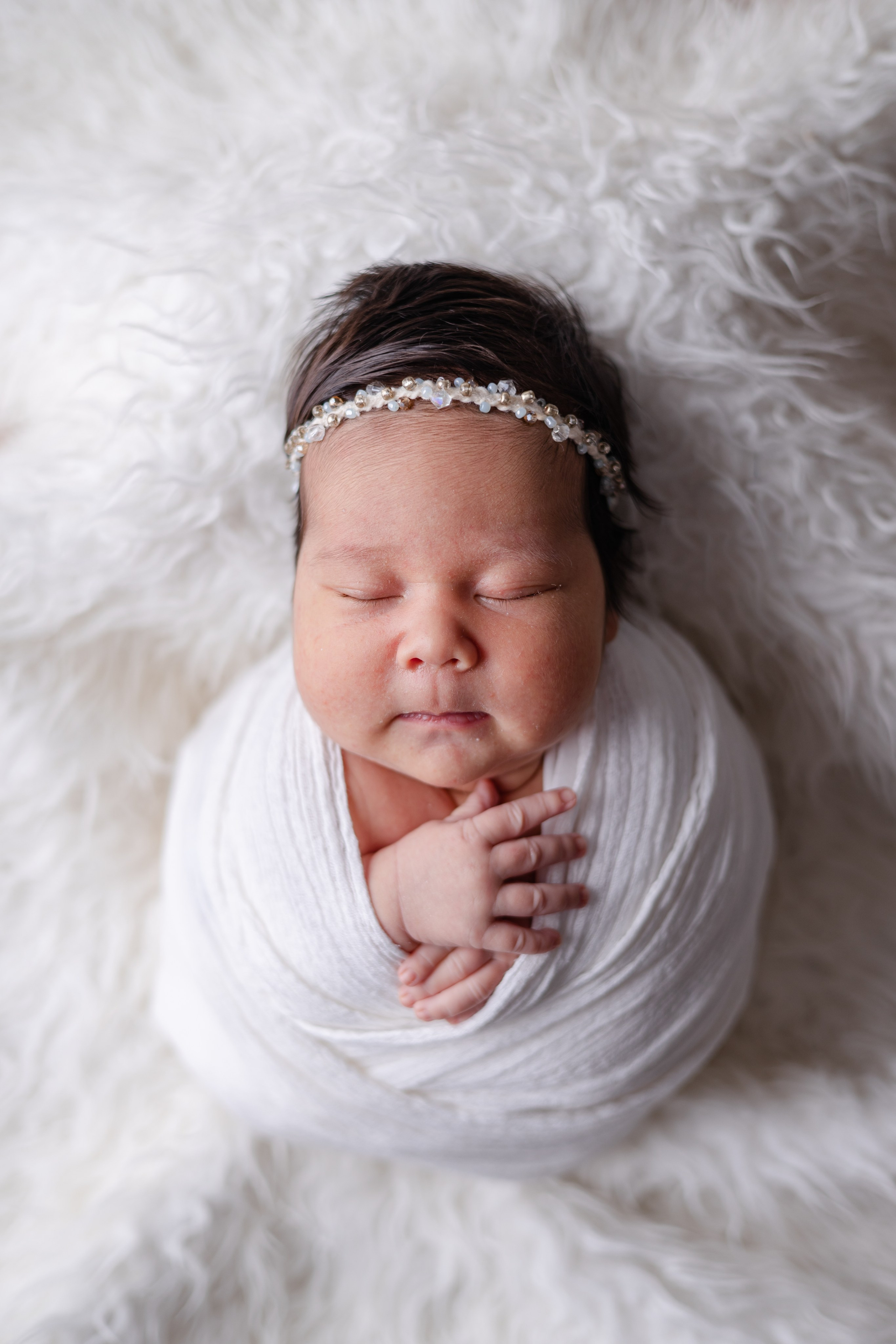 Эмилия. Евгения Горбунова фотограф новорожденных в Новом Уренгое