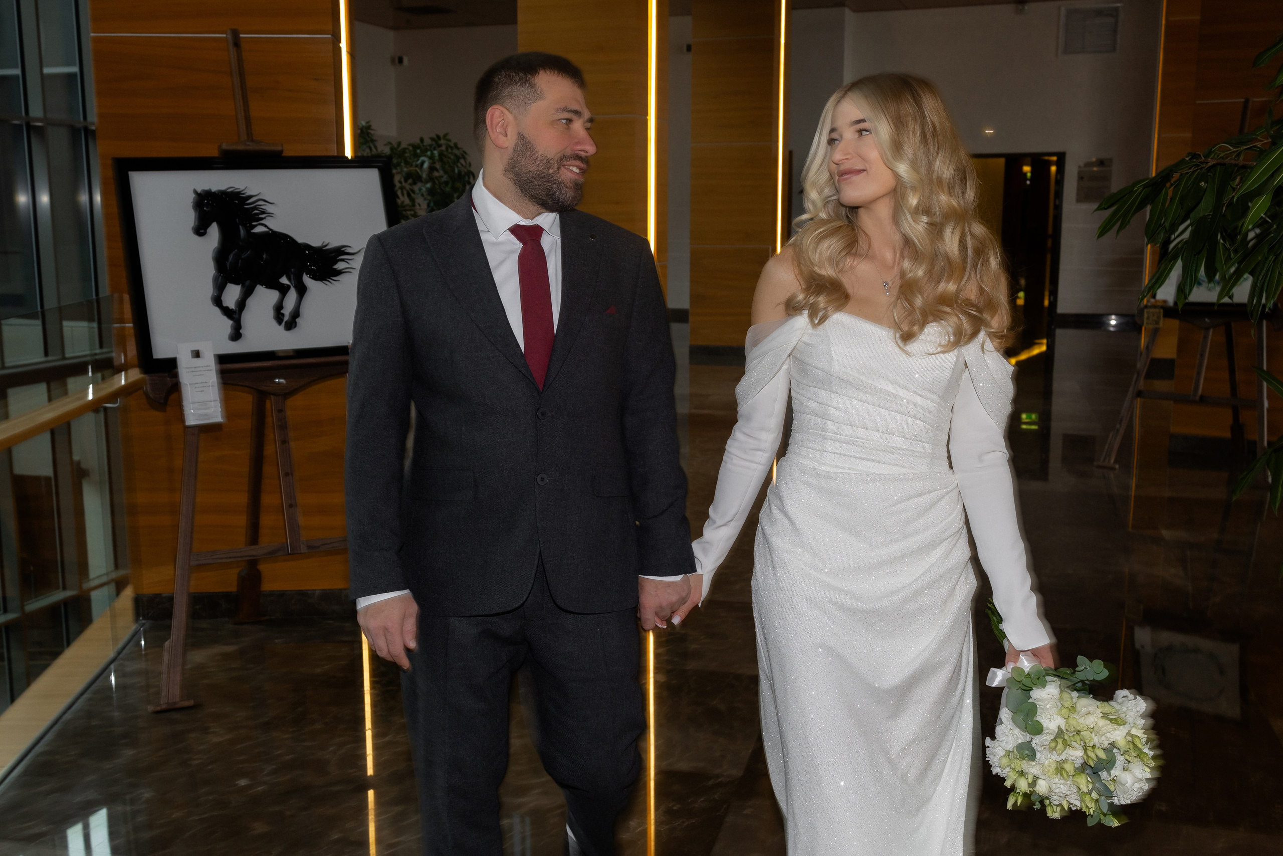 Свадебная фотосессия в отеле Марриот в Минске (Minsk Marriott Hotel). Свадебный фотограф в Минске/Беларуси Сергей Спиридонов