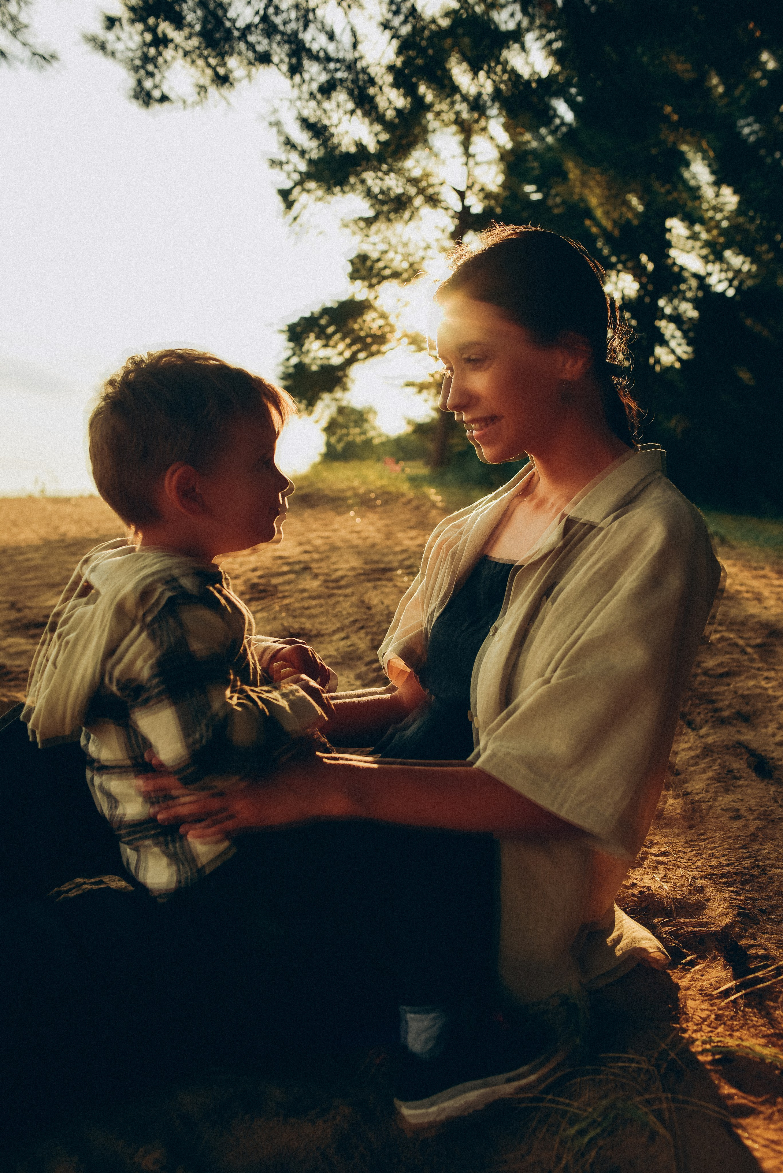 Фотопрогулка мама и сын. Екатерина и Илай. Семейный и свадебный фотограф в Санкт-Петербурге Яна