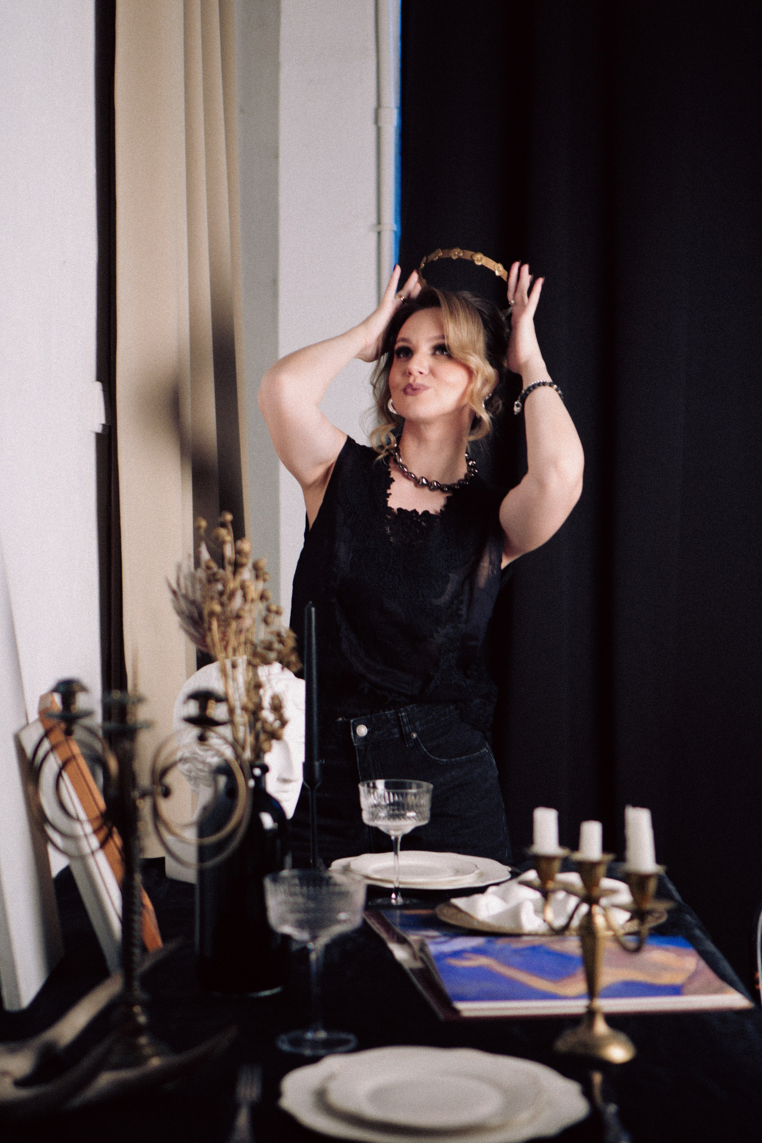 НОВОГОДНЯЯ ФОТОСЕСИИЯ В СТУДИИ ДЛЯ ДЕВУШКИ И ПРОГУЛКА ПО ЧЕРНЫШЕВСКОЙ. Профессиональный фотограф, Санкт-Петербург — Виктория Богомолова