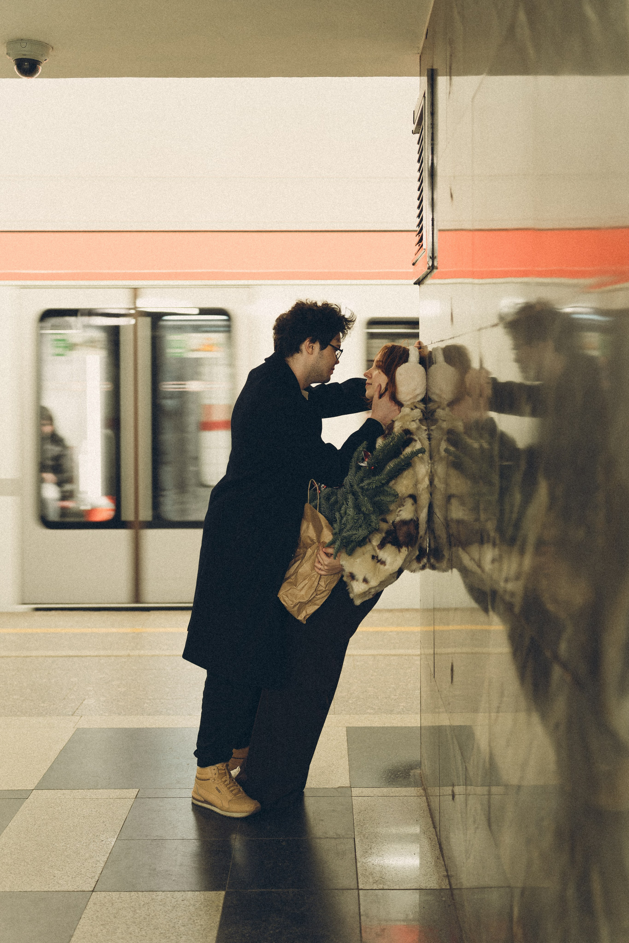 НОВОГОДНЯЯ ФОТОСЕСИИЯ ПАРЫ В МЕТРО ЛЮБОВЬ. Профессиональный фотограф, Санкт-Петербург — Виктория Богомолова