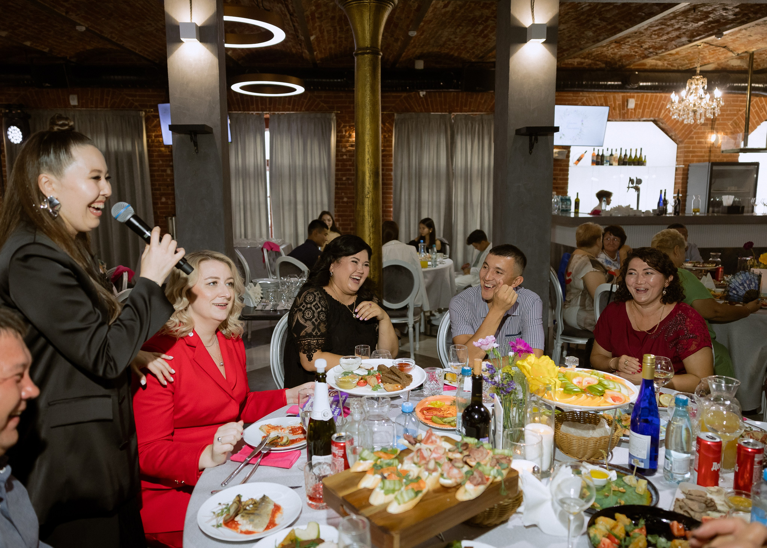 Дмитрий и Алита. Фотограф Эмиль Исякаев