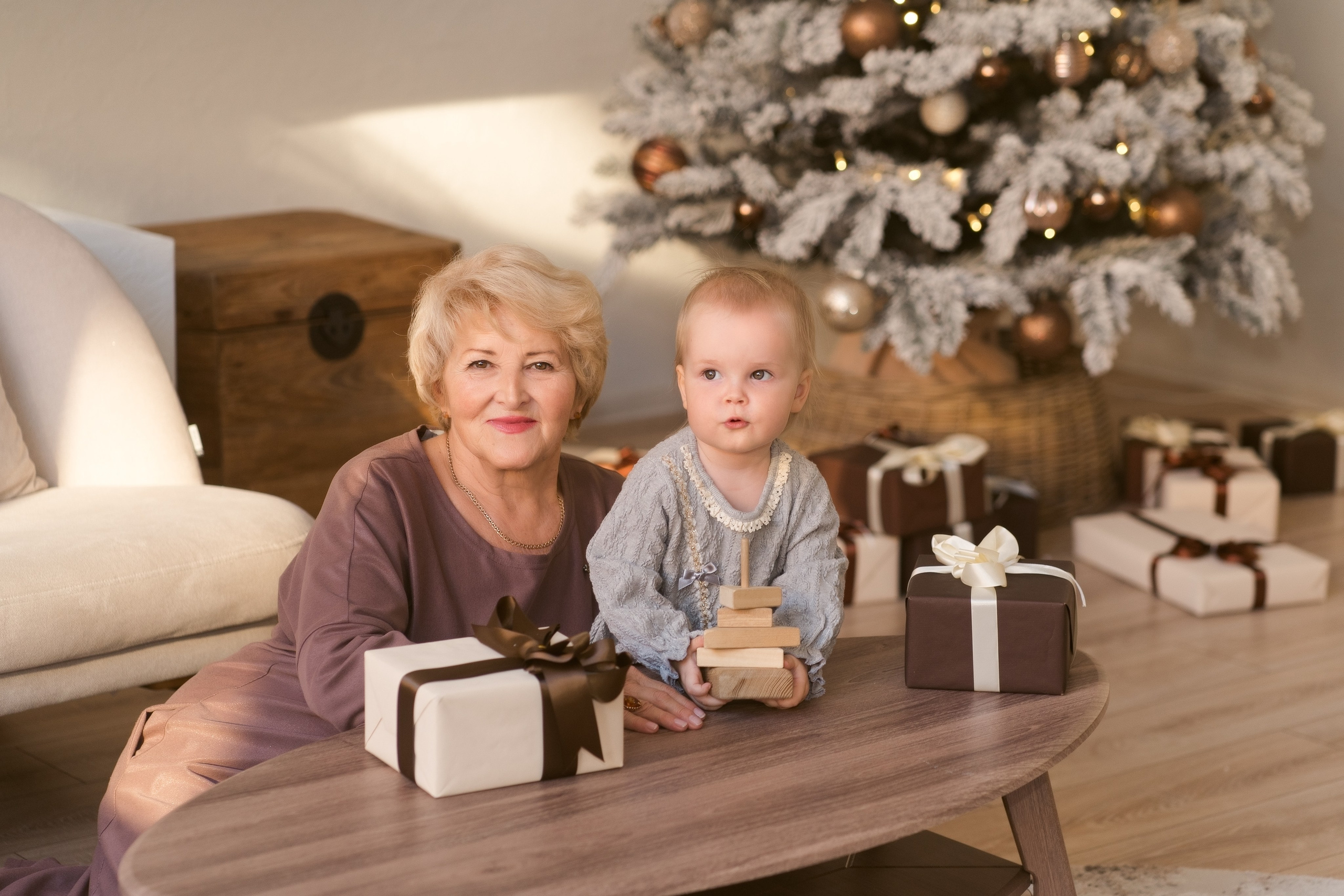 Бабушка и внуки. Nadia Fay