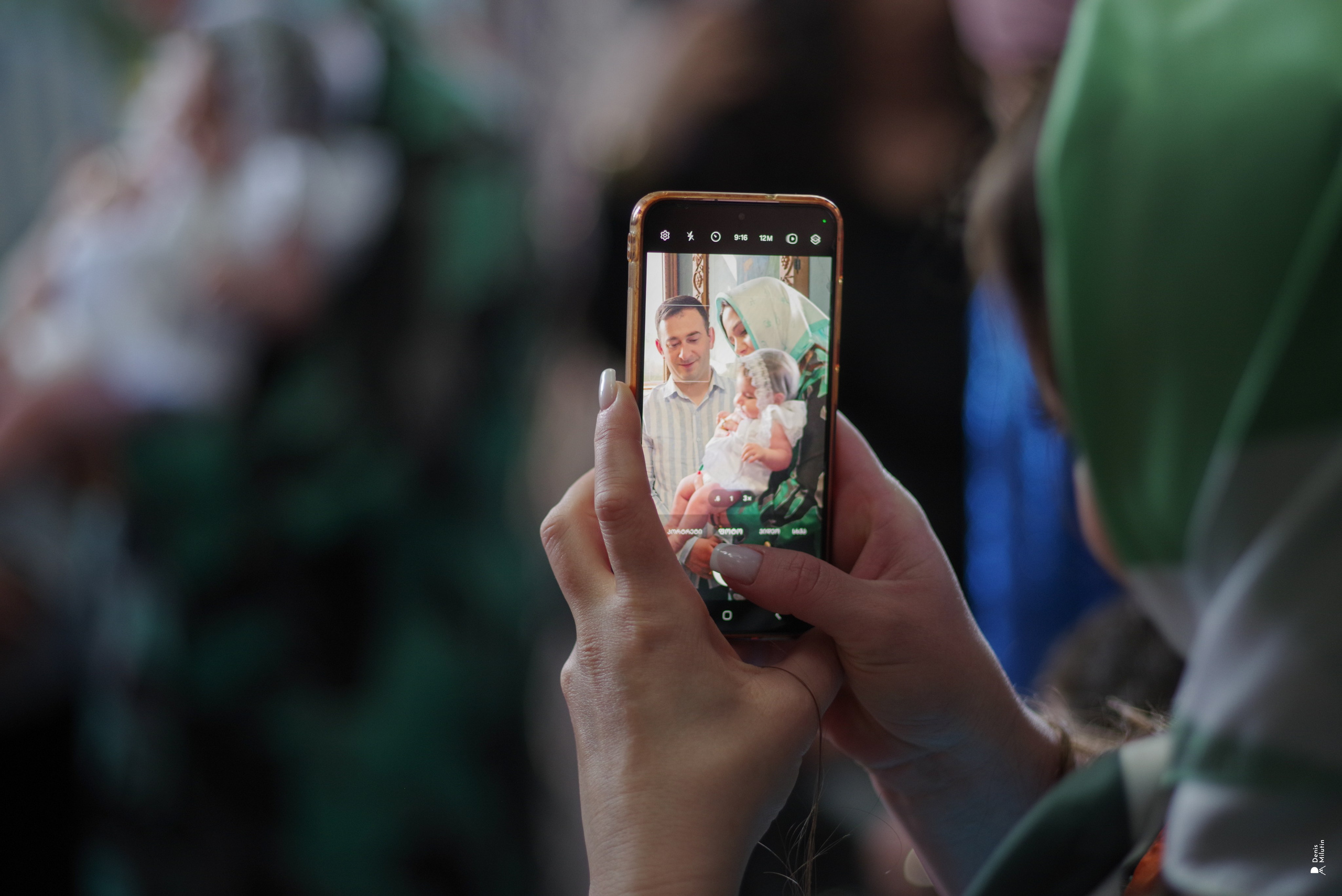 Крещение в церкви Менджи. Портретный фотограф Денис Милютин