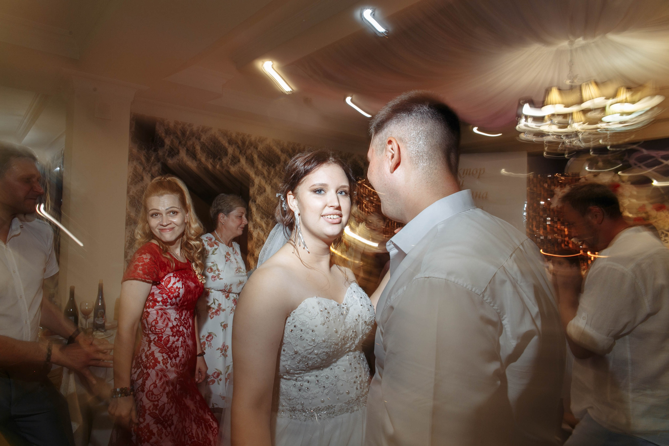 Татьяна и Виктор: настоящая русская свадьба. Событийный фотограф Максим Бескоровайновнов