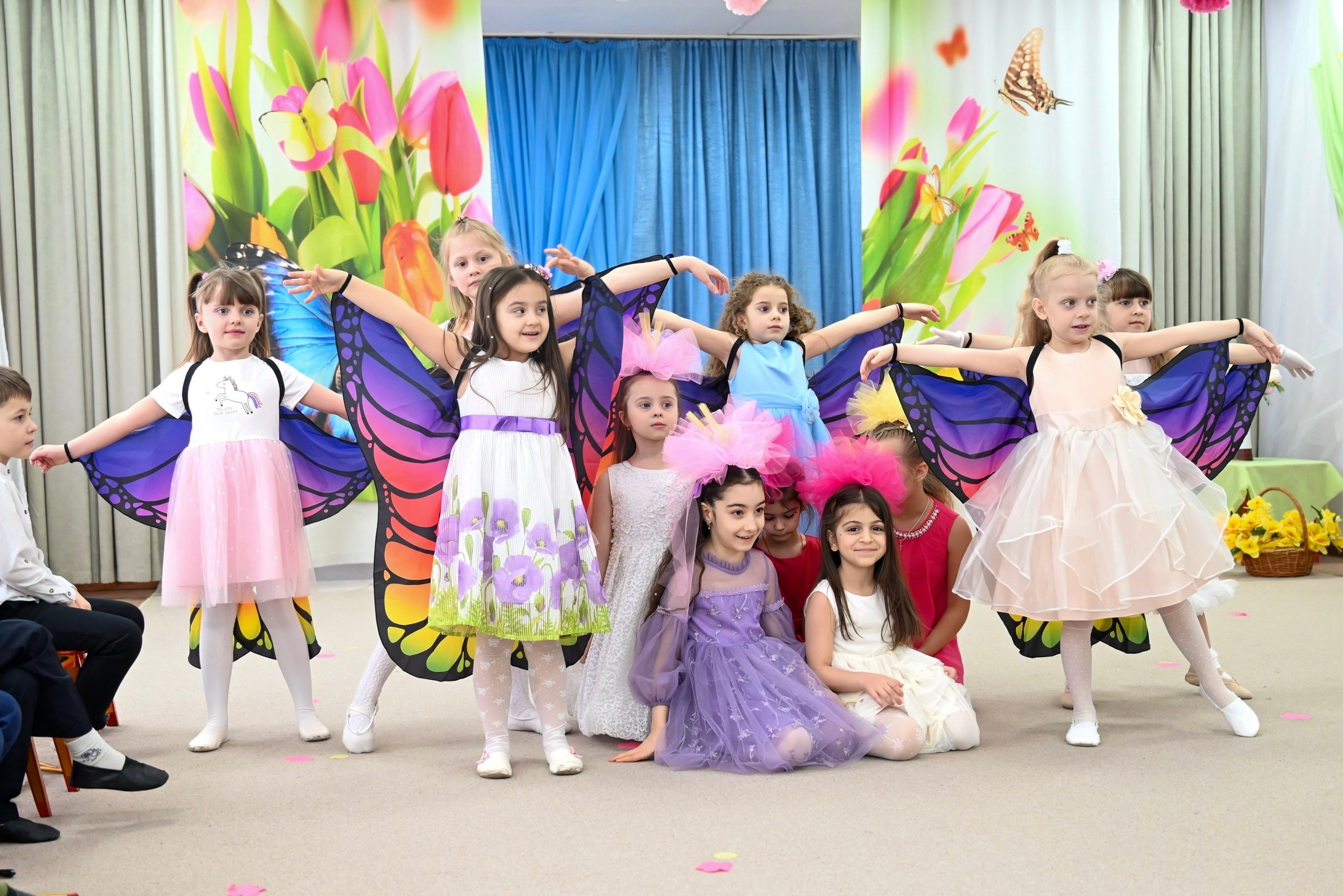 Праздник в группе Цветик семицветик. Семейный и детский фотограф Москва