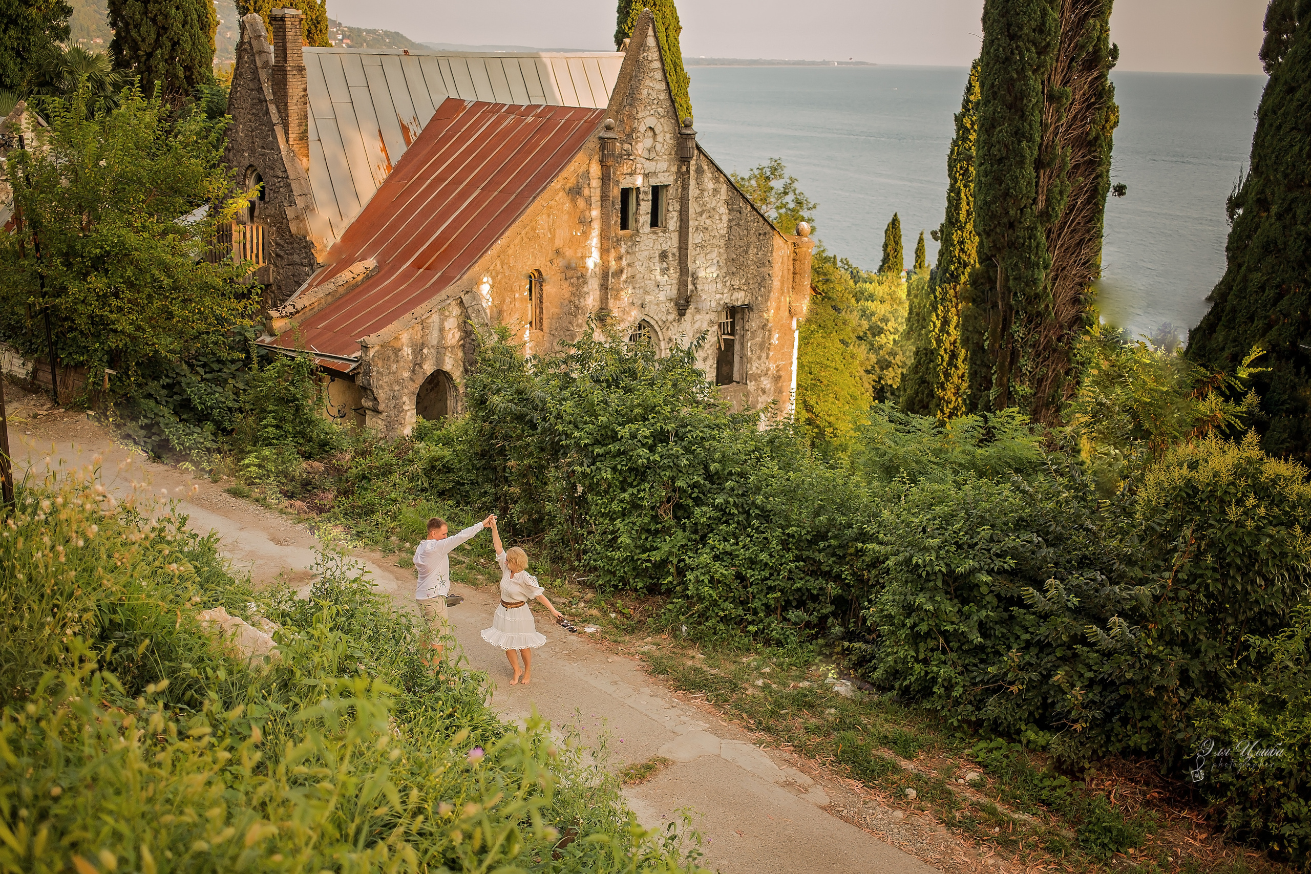 Замок фаворитки принца Ольденбургского. Свадебный и семейный фотограф в Абхазии Эля Цишба