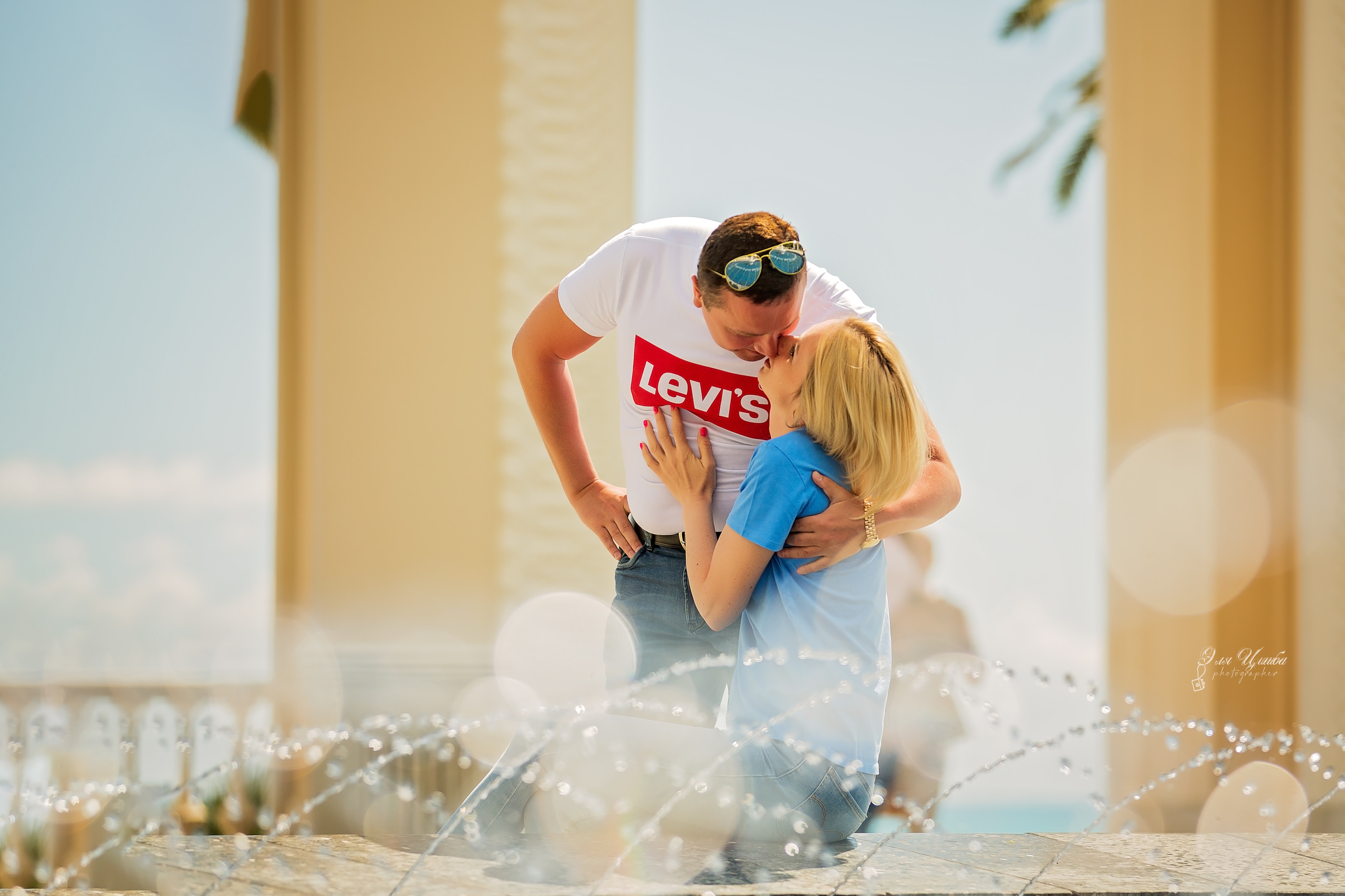 Иван с семьей в Гагре. Свадебный и семейный фотограф в Абхазии Эля Цишба