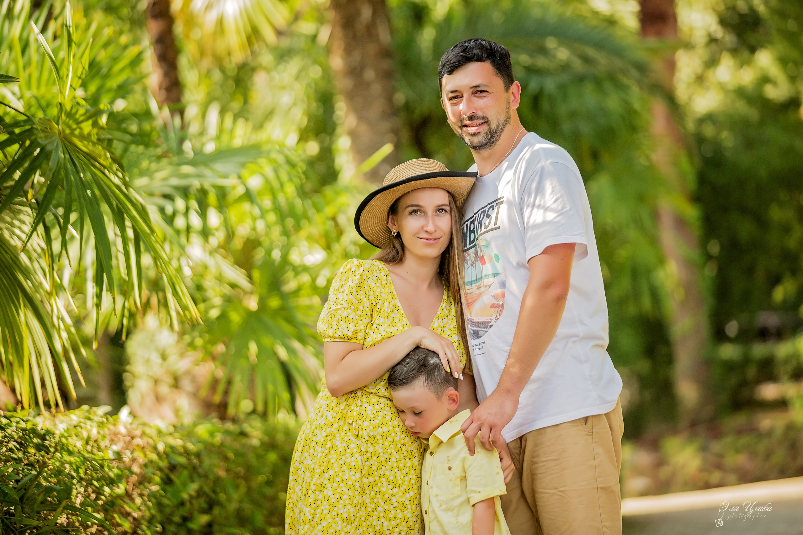 Семейный отдых в Гагре. Свадебный и семейный фотограф в Абхазии Эля Цишба