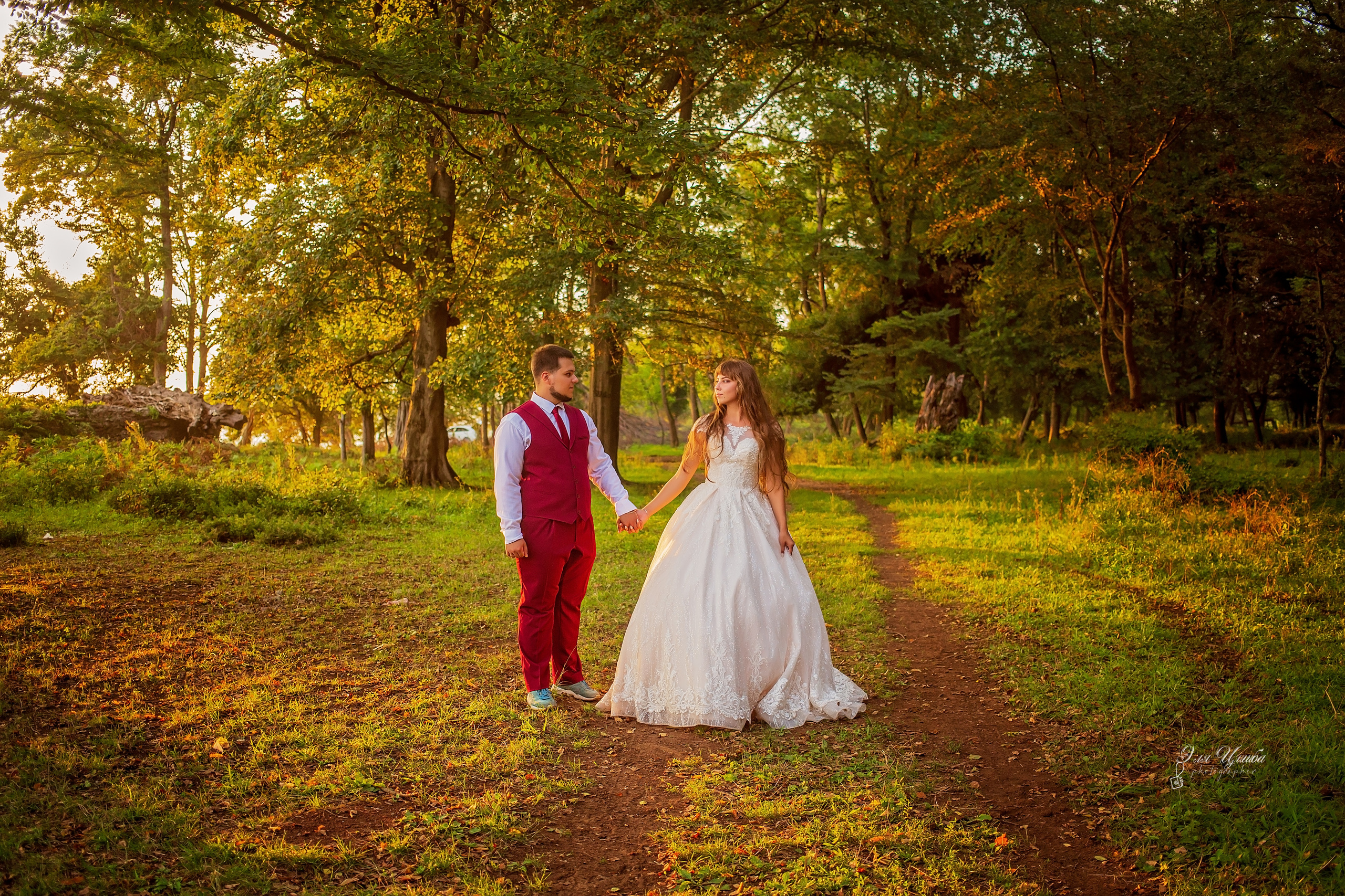 Свадебная фотоистория. Свадебный и семейный фотограф в Абхазии Эля Цишба