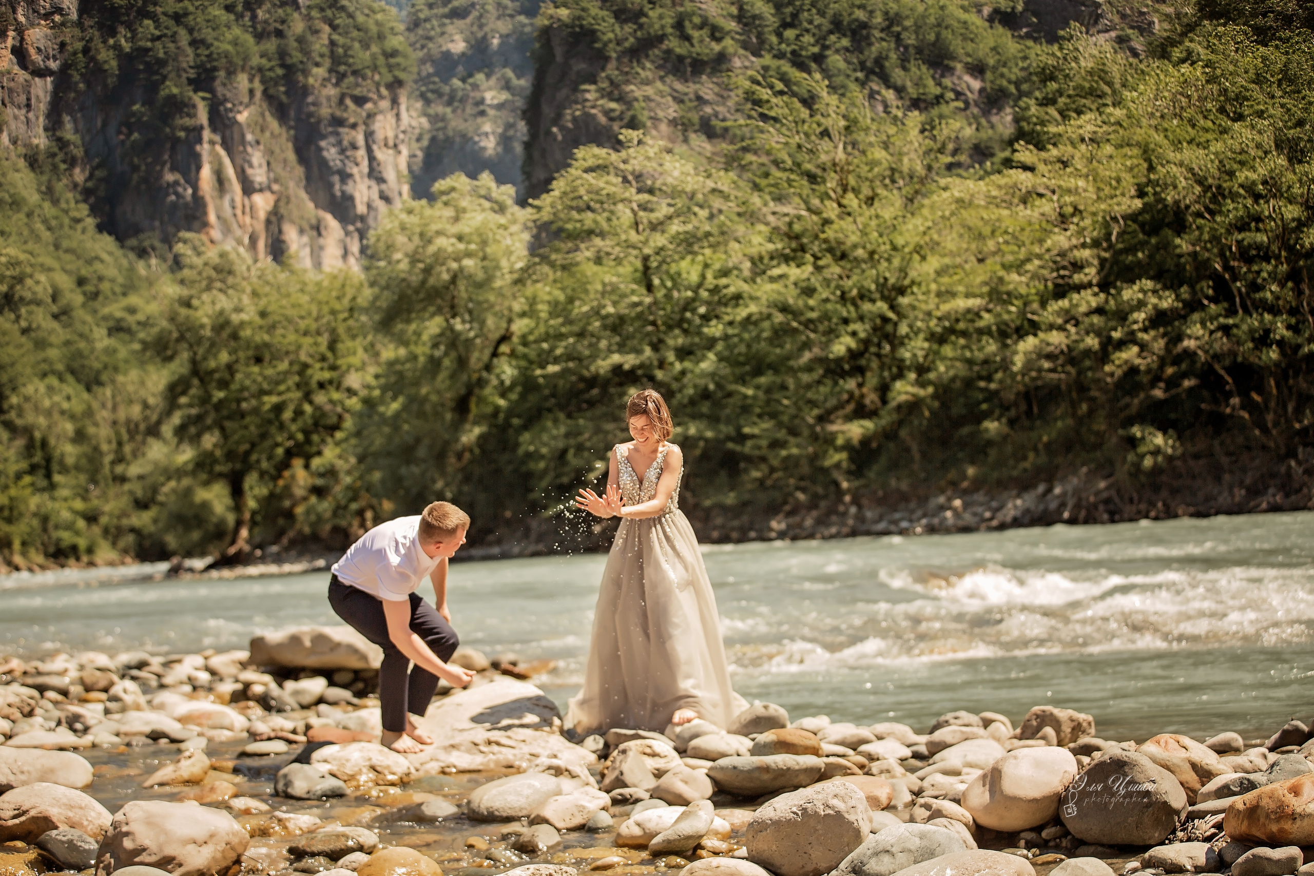 Свадебная фотоистория. Свадебный и семейный фотограф в Абхазии Эля Цишба