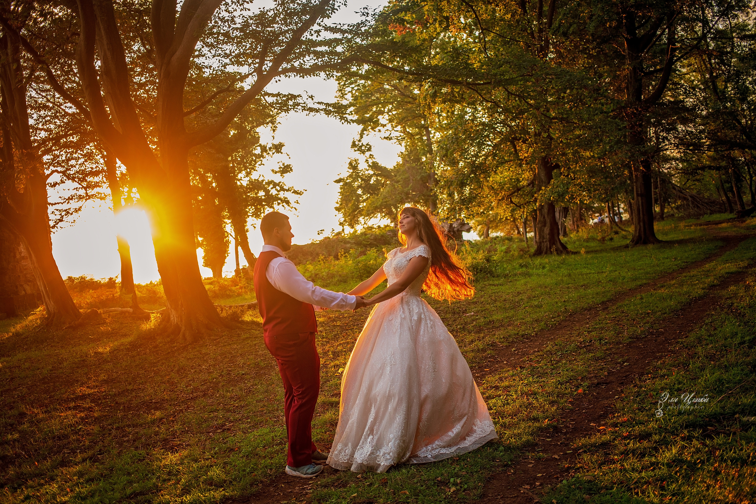 Свадебная фотоистория. Свадебный и семейный фотограф в Абхазии Эля Цишба