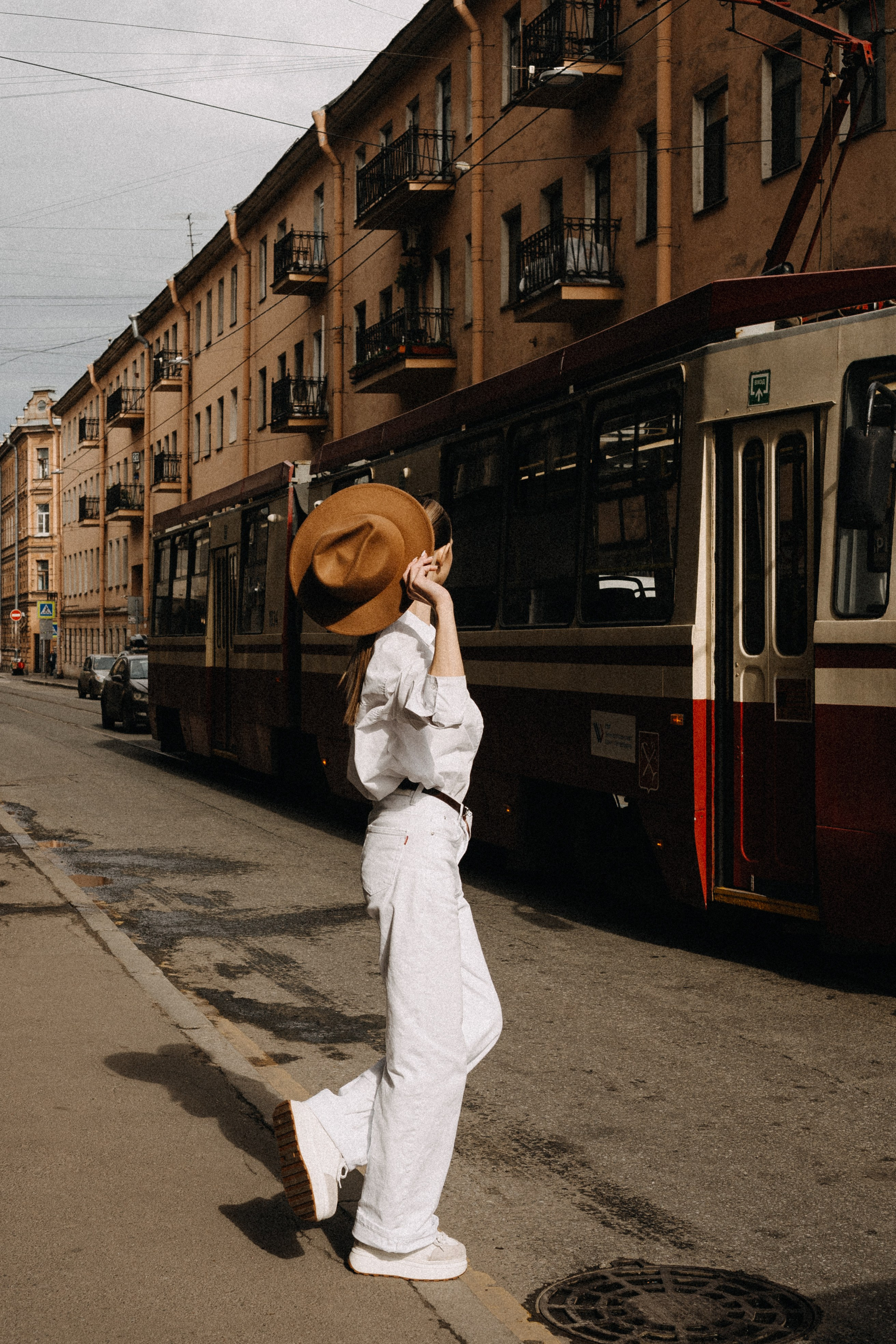 МЫ ГУЛЯЛИ ПРО КРЫШАМ ПИТЕРА. Профессиональный фотограф, Санкт-Петербург — Виктория Богомолова