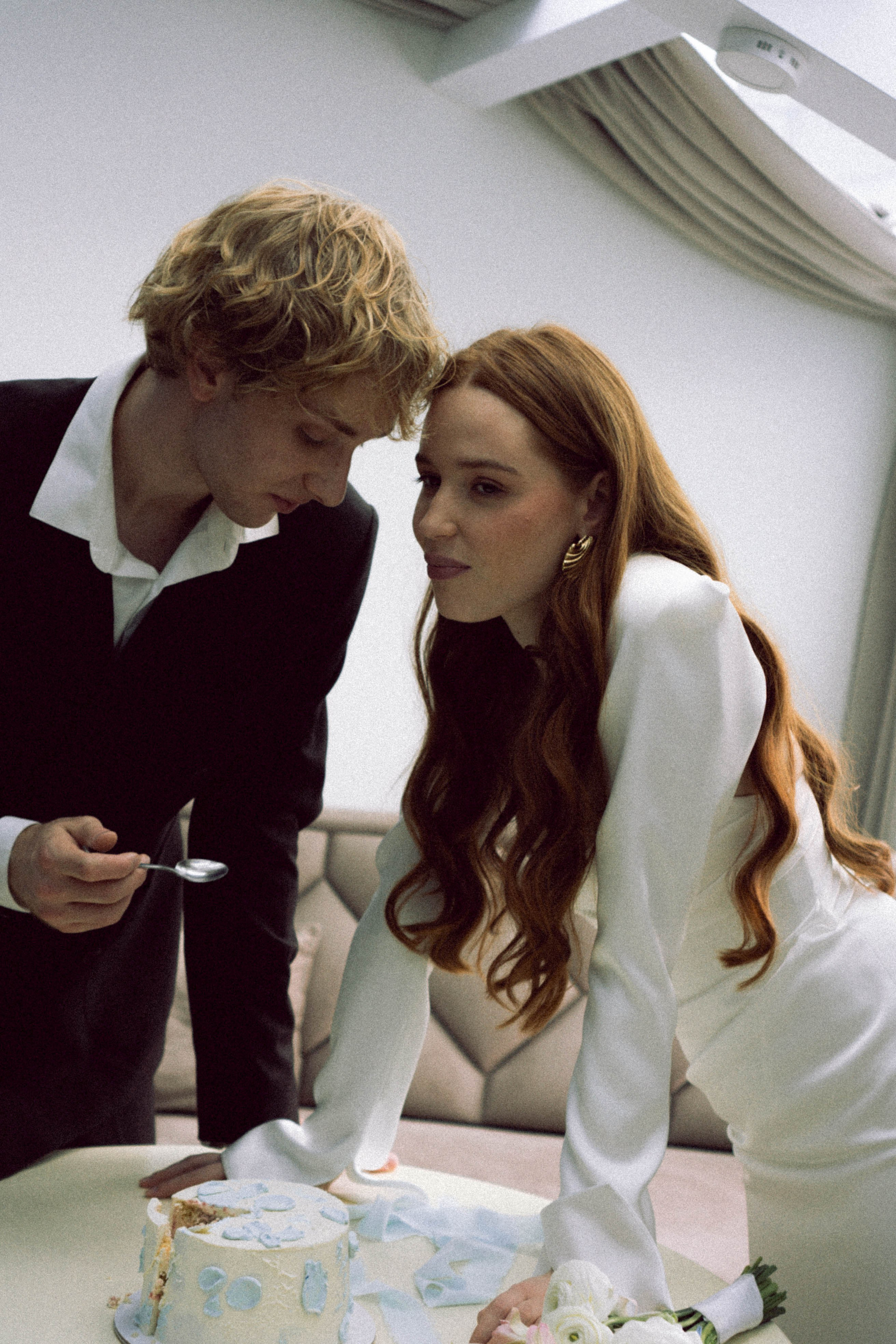 СВАДЕБНАЯ СЬЕМКА В ОТЕЛЕ. СБОРЫ ЖЕНИХА И НЕВЕСТЫ И ТАКЖЕ ТОР И ПОДГОТОВКА К ПРОГУЛКЕ. Профессиональный фотограф, Санкт-Петербург — Виктория Богомолова