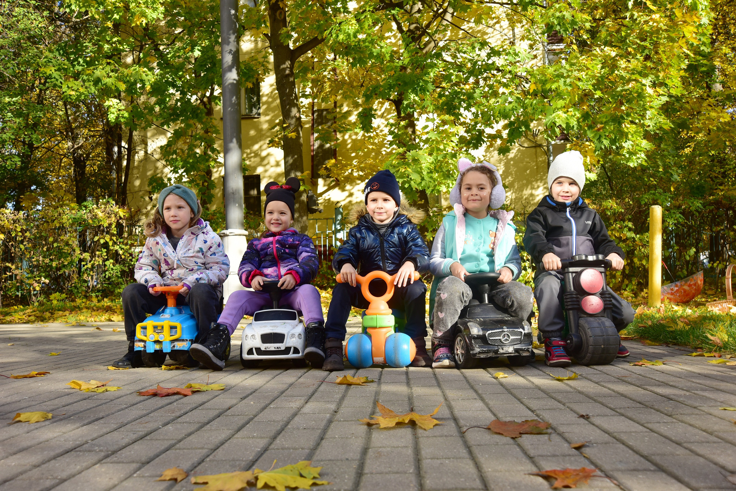 Фотоальбомы для детского сада. Стильные выпускные альбомы, детские фотосессии, сюжетные фотографии