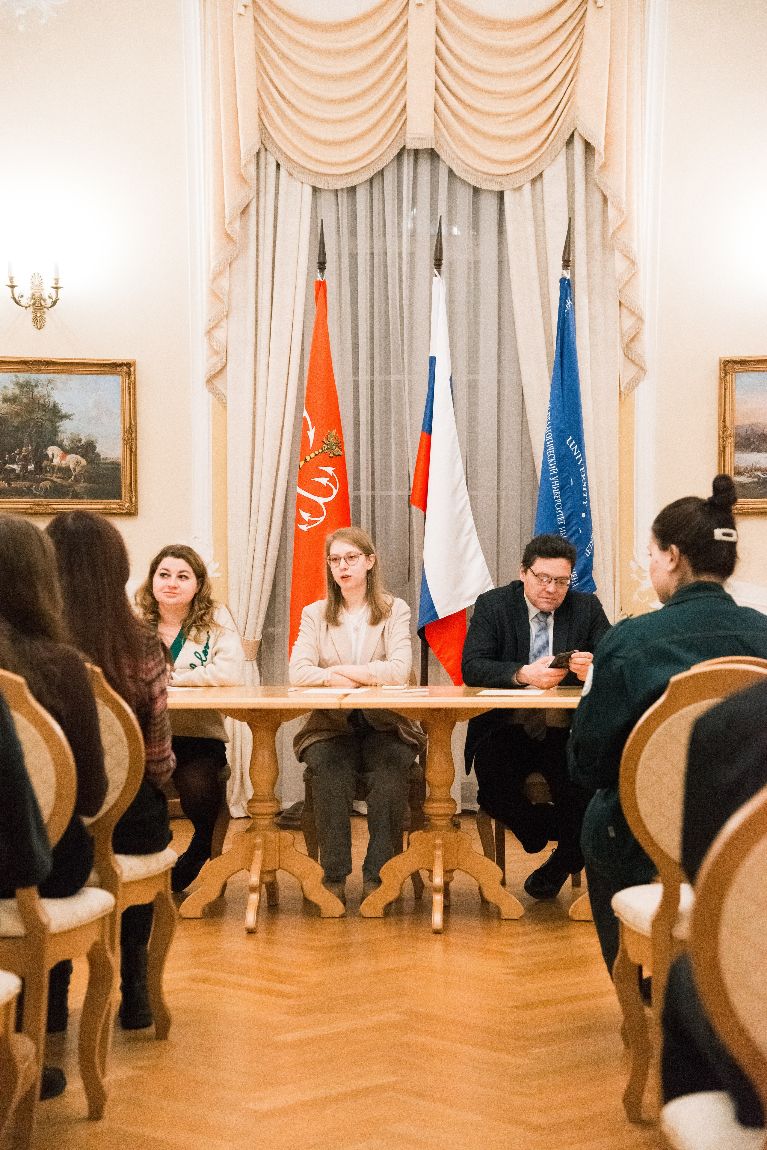 Собрание Совета обучающихся РГПУ им. Герцена. Портретный фотограф в СПб Степан Клеменче