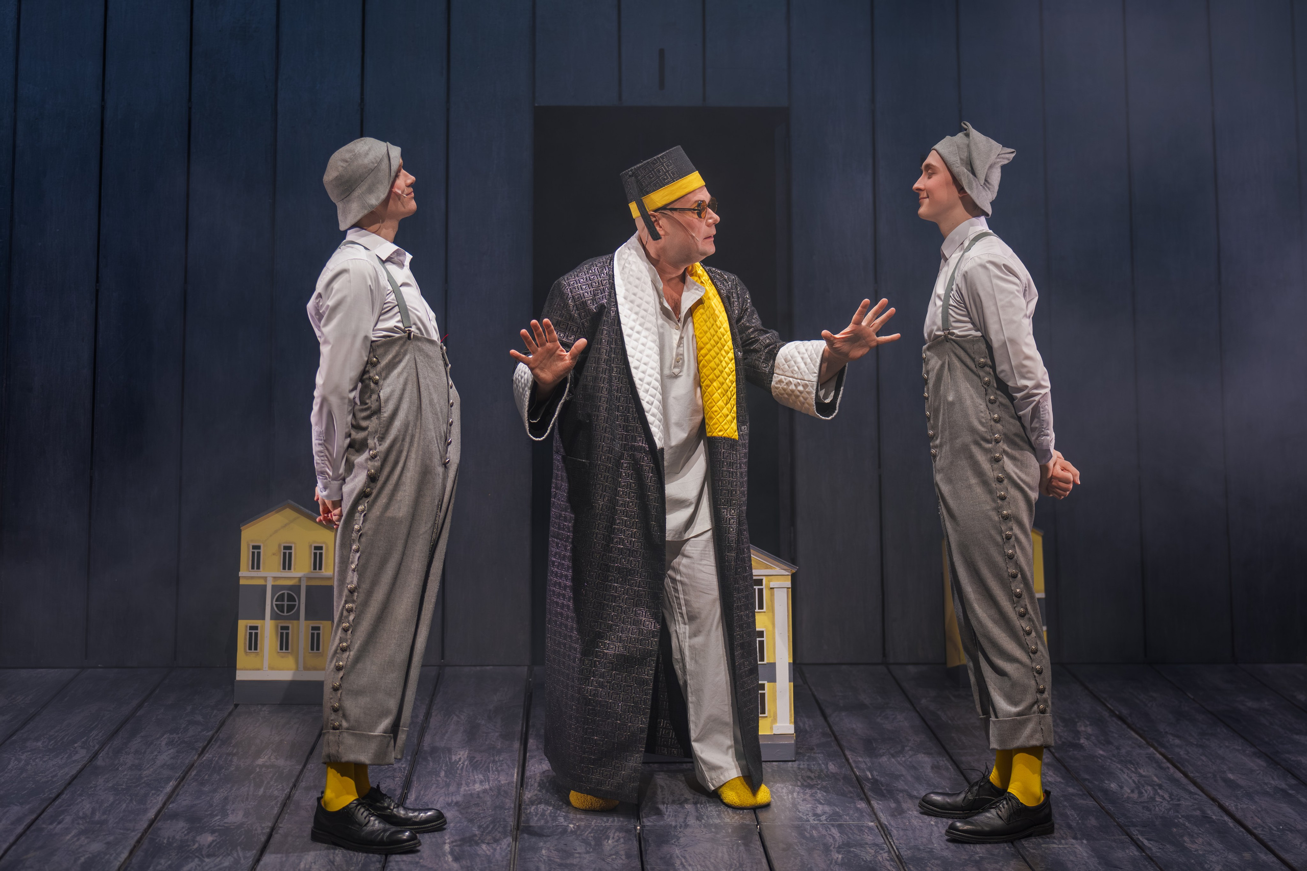 Театр Терезы Дуровой: Ревизор. Сайт фотографа Сергея Абрамова