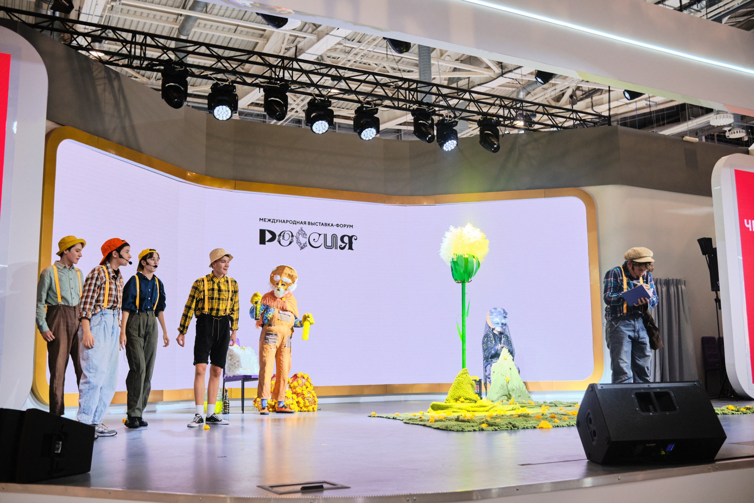 ВДНХ × Выставка «Россия». Матвей Яворский — фотограф в Челябинске