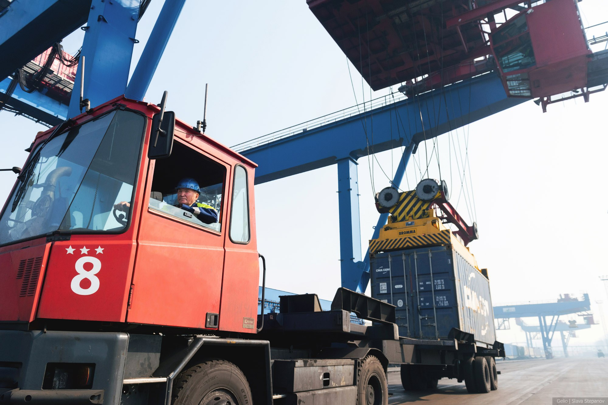 Логистика. Фотограф Слава Степанов, Gelio