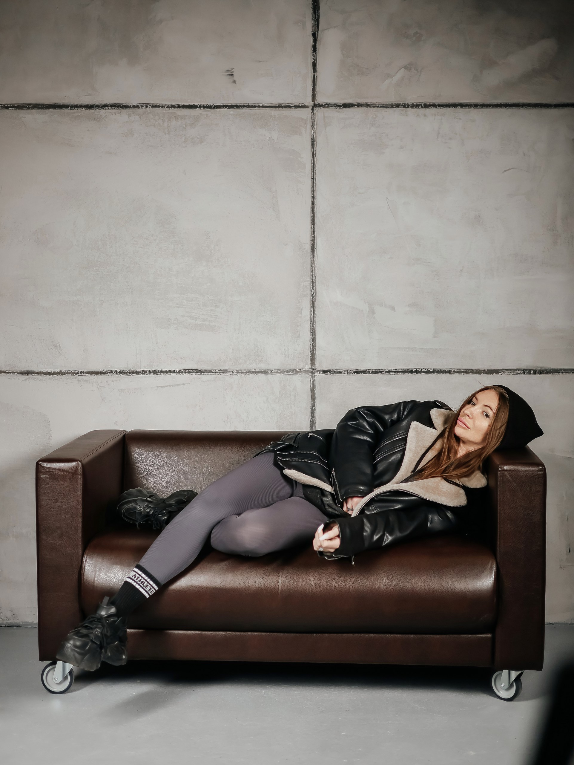 Фотостудия, где ты сам ФОТОГРАФ. АВТОПОРТРЕТНАЯ. Фотосессия без фотографа. Селфи студия. Сам себе фотограф. Фотостудия Жуковский Раменское