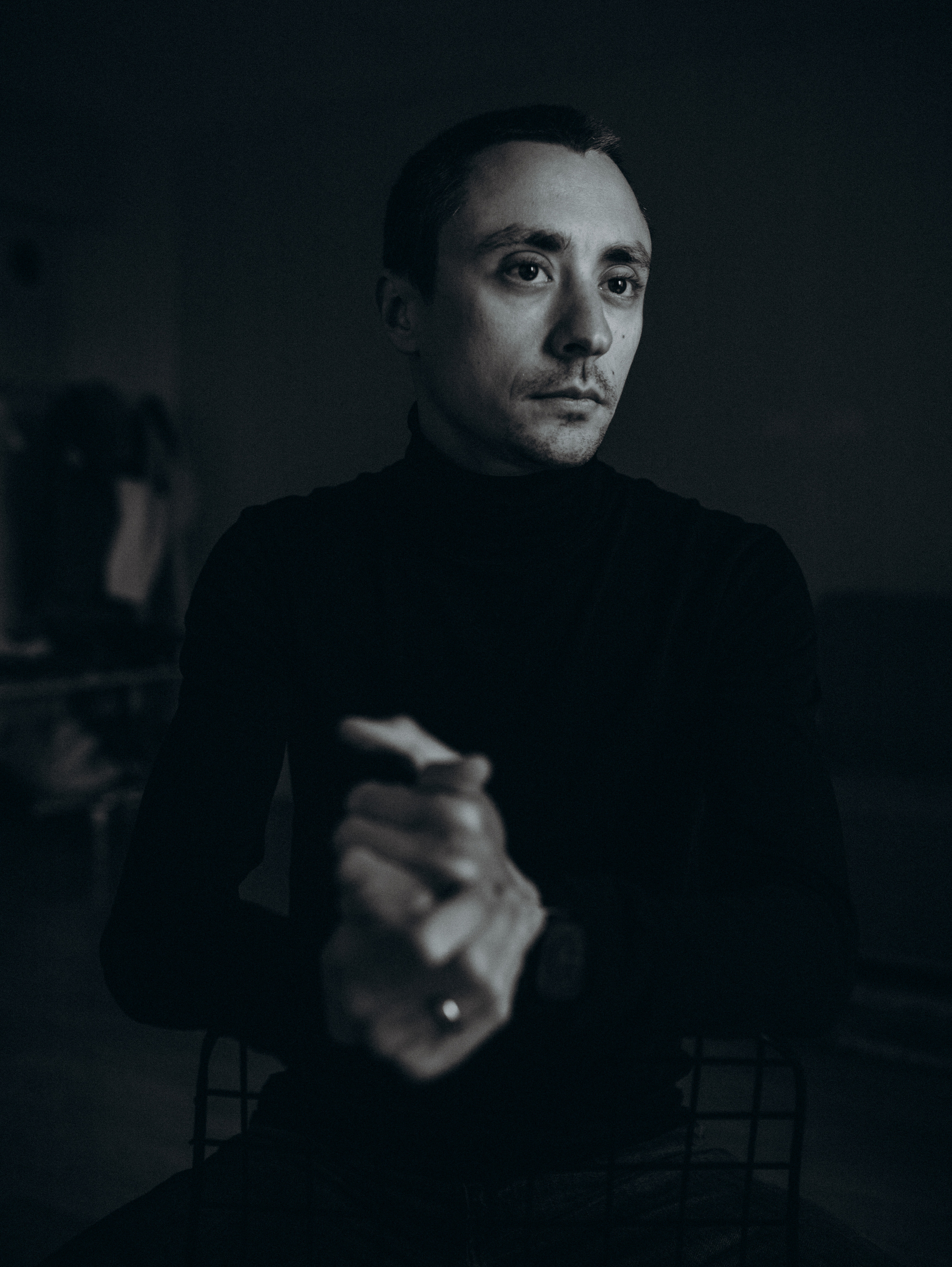 Мужской портрет ч/б Александр. Главная