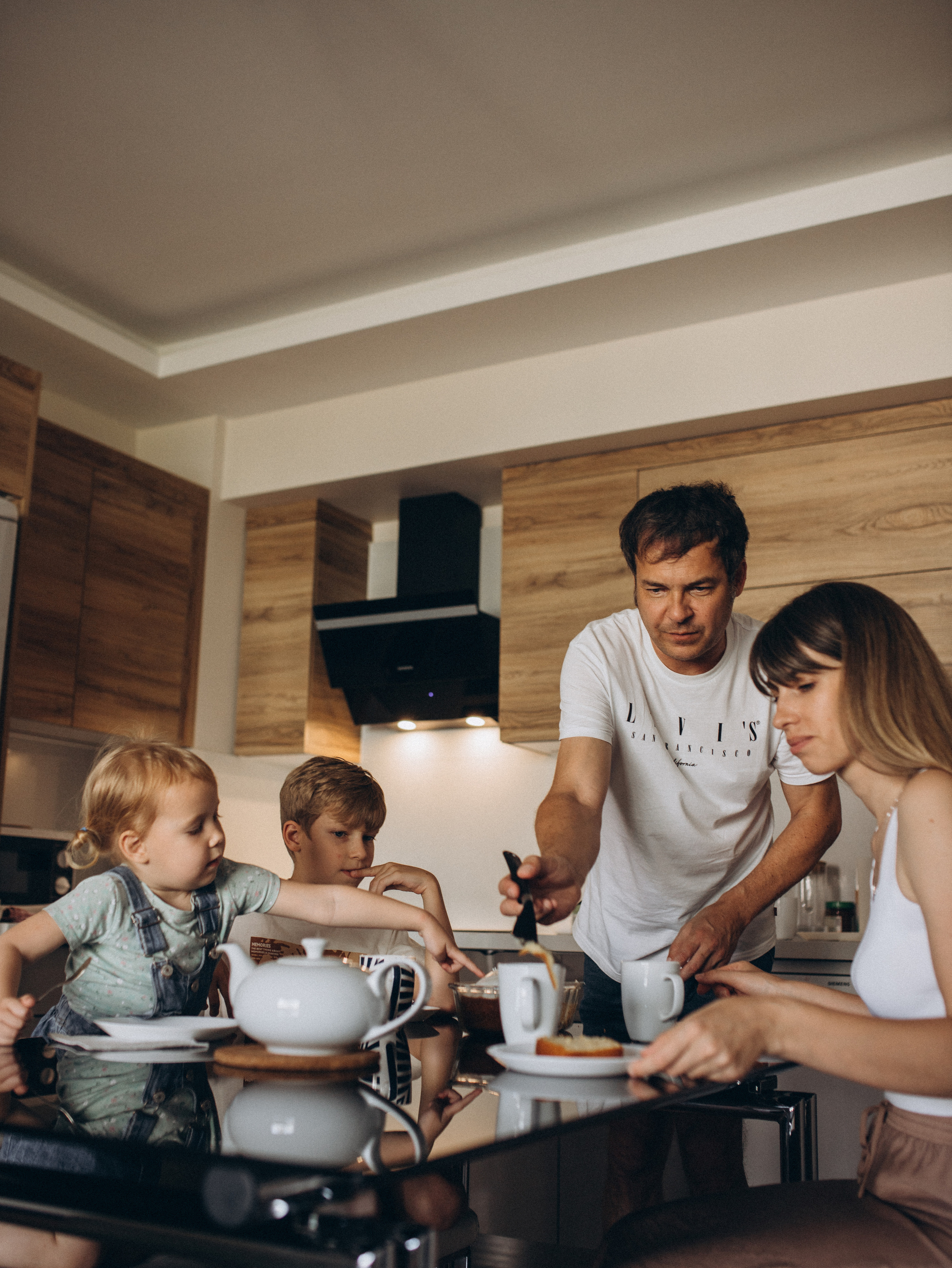 Дома у семьи Новиковых. Главная