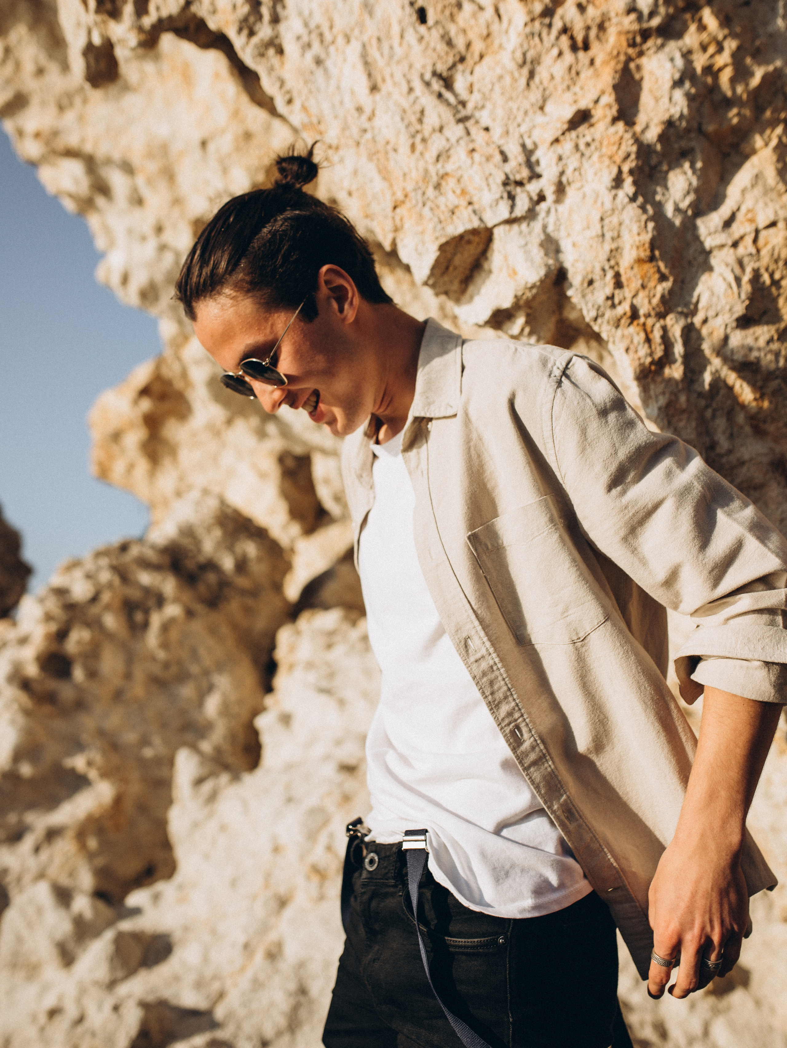 Фотосессия у камней эгейского моря для Ирандека. Главная