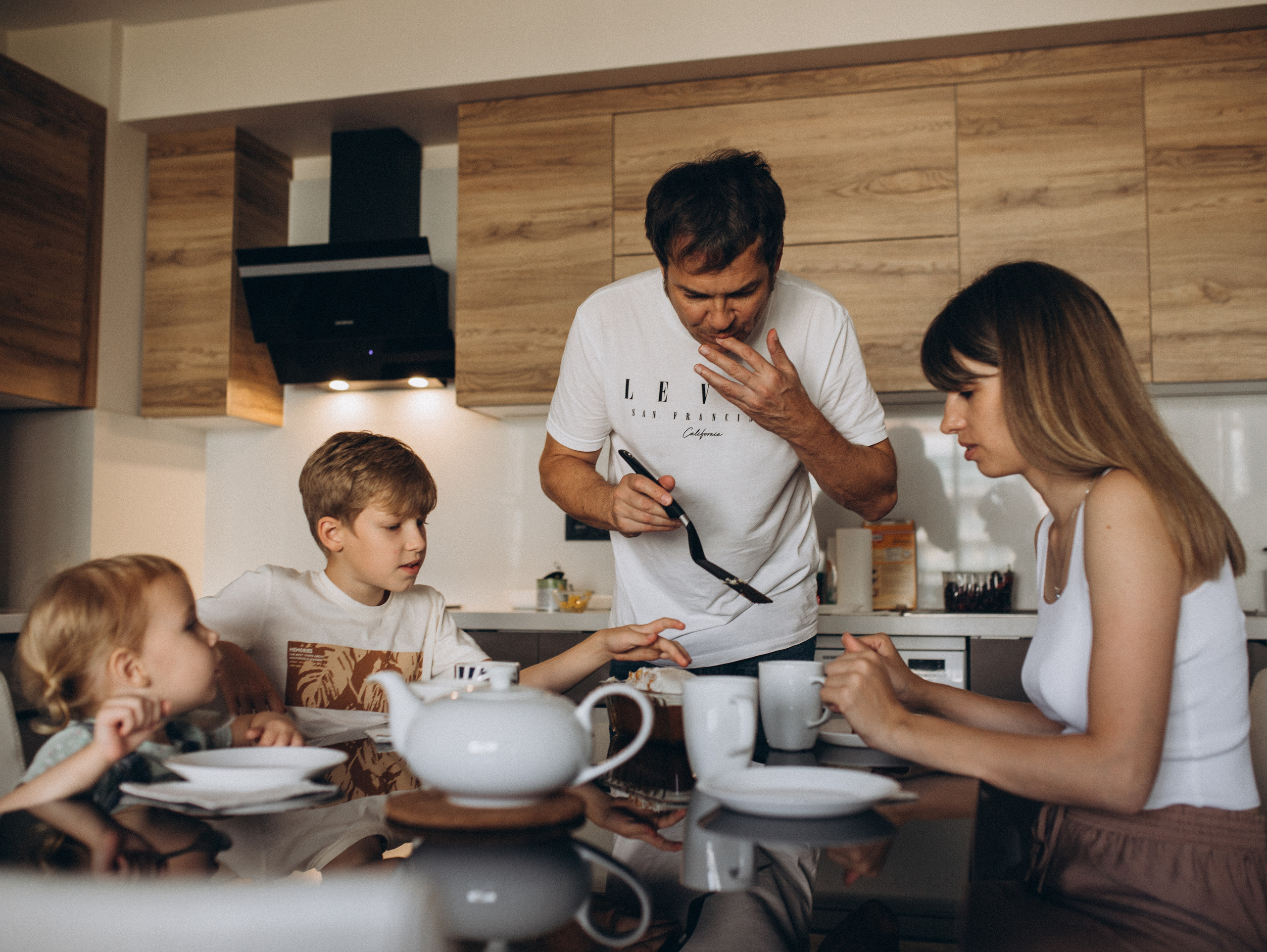 Дома у семьи Новиковых. Главная