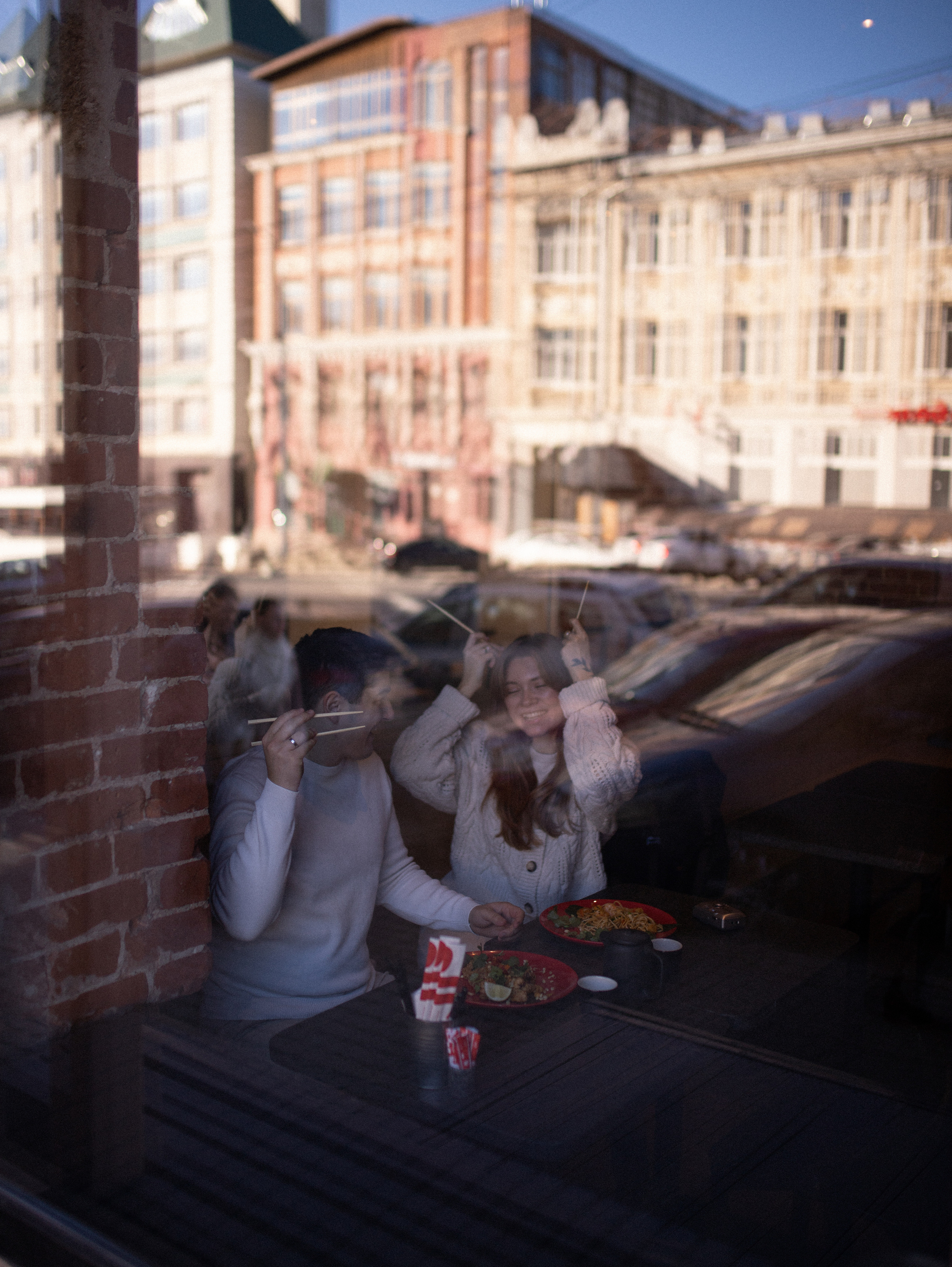 Инна и Азат прогулка по городу. Главная