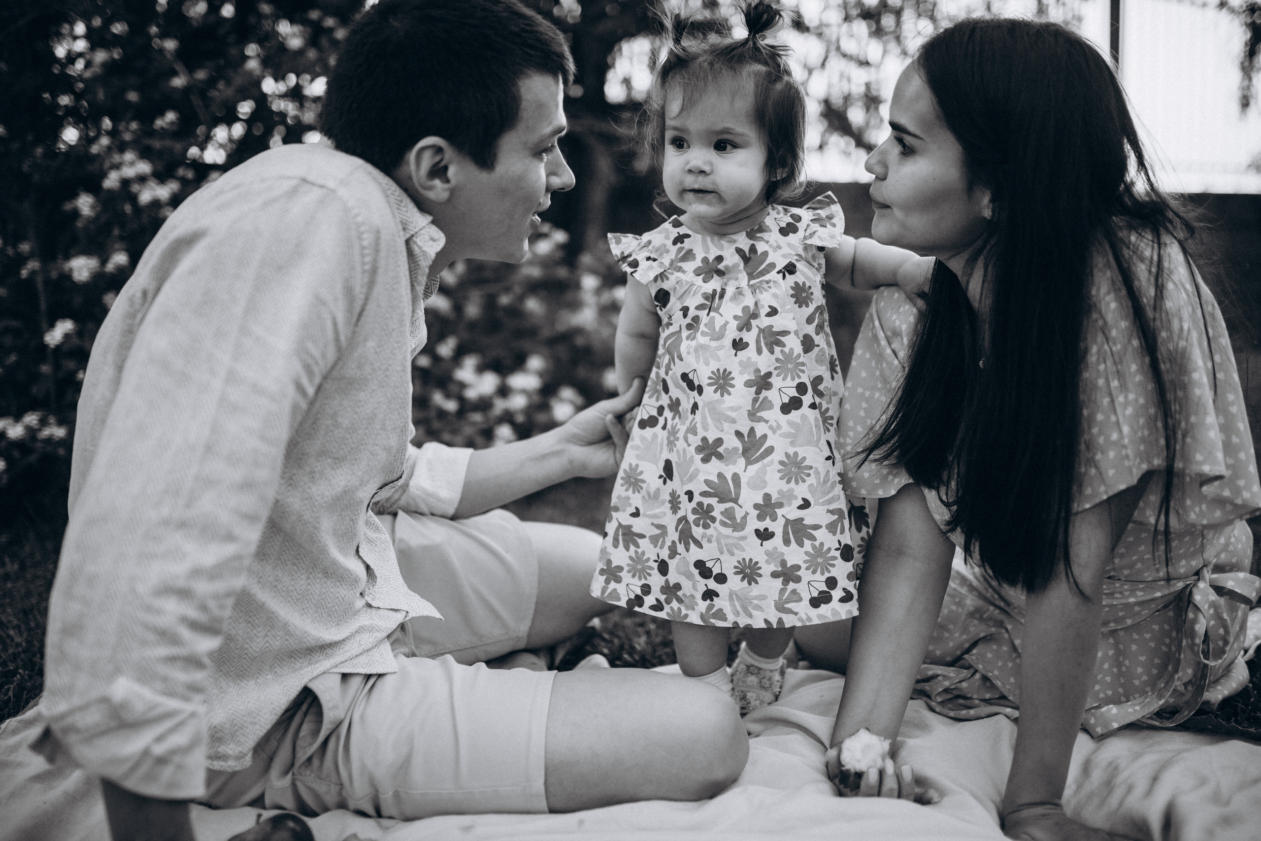 Прогулка у дома Ксении, Антона и Каролины. Главная