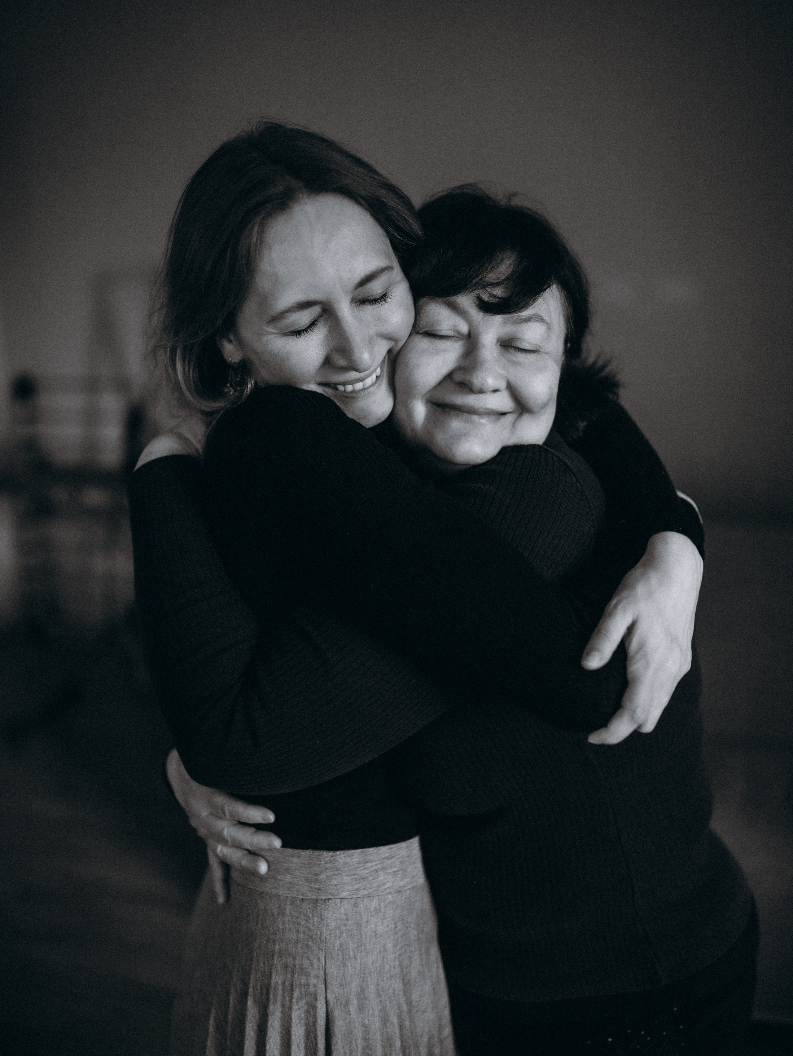 Юлия с мамой дома. Главная