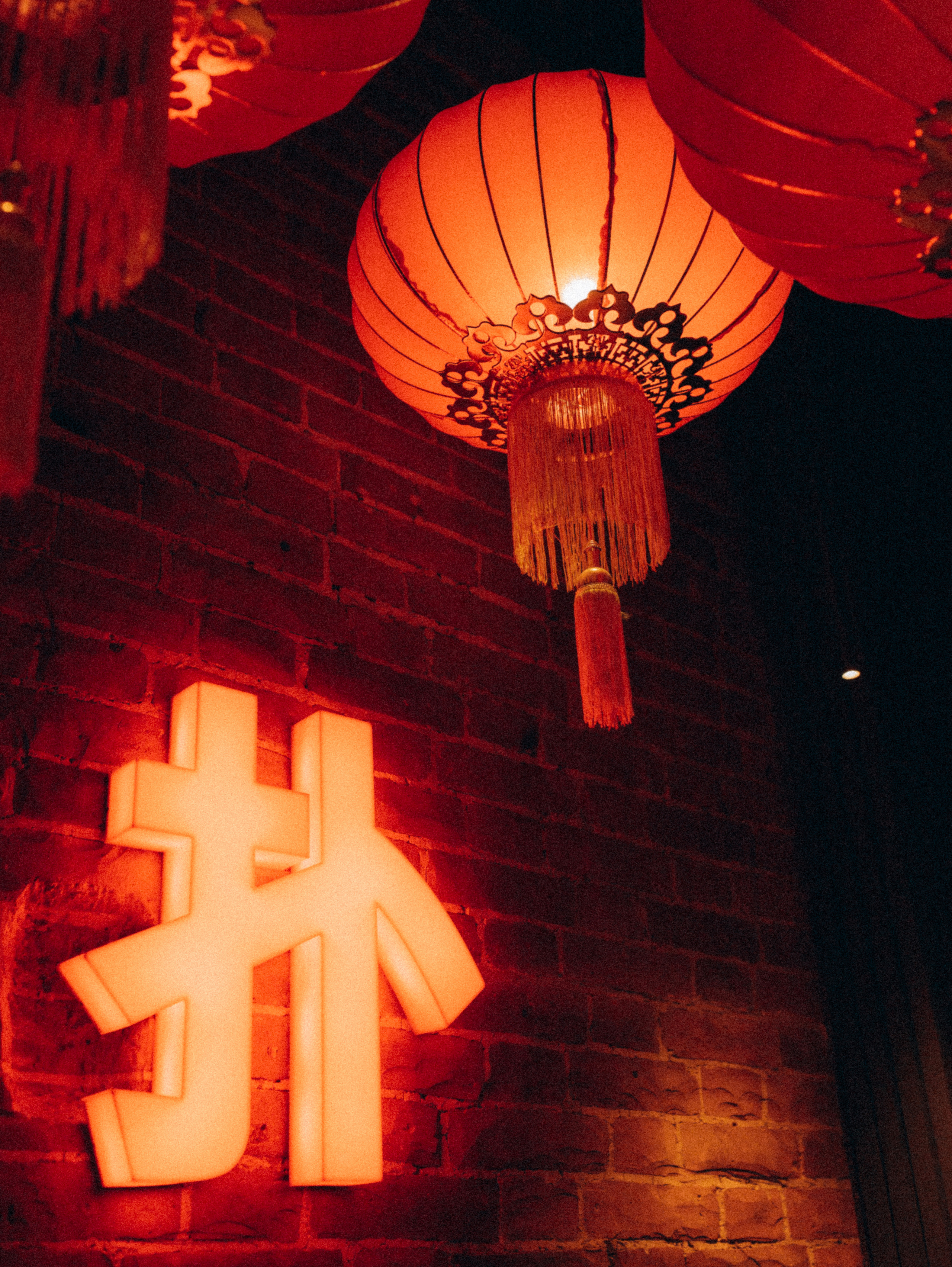 Инна и Азат прогулка по городу. Главная