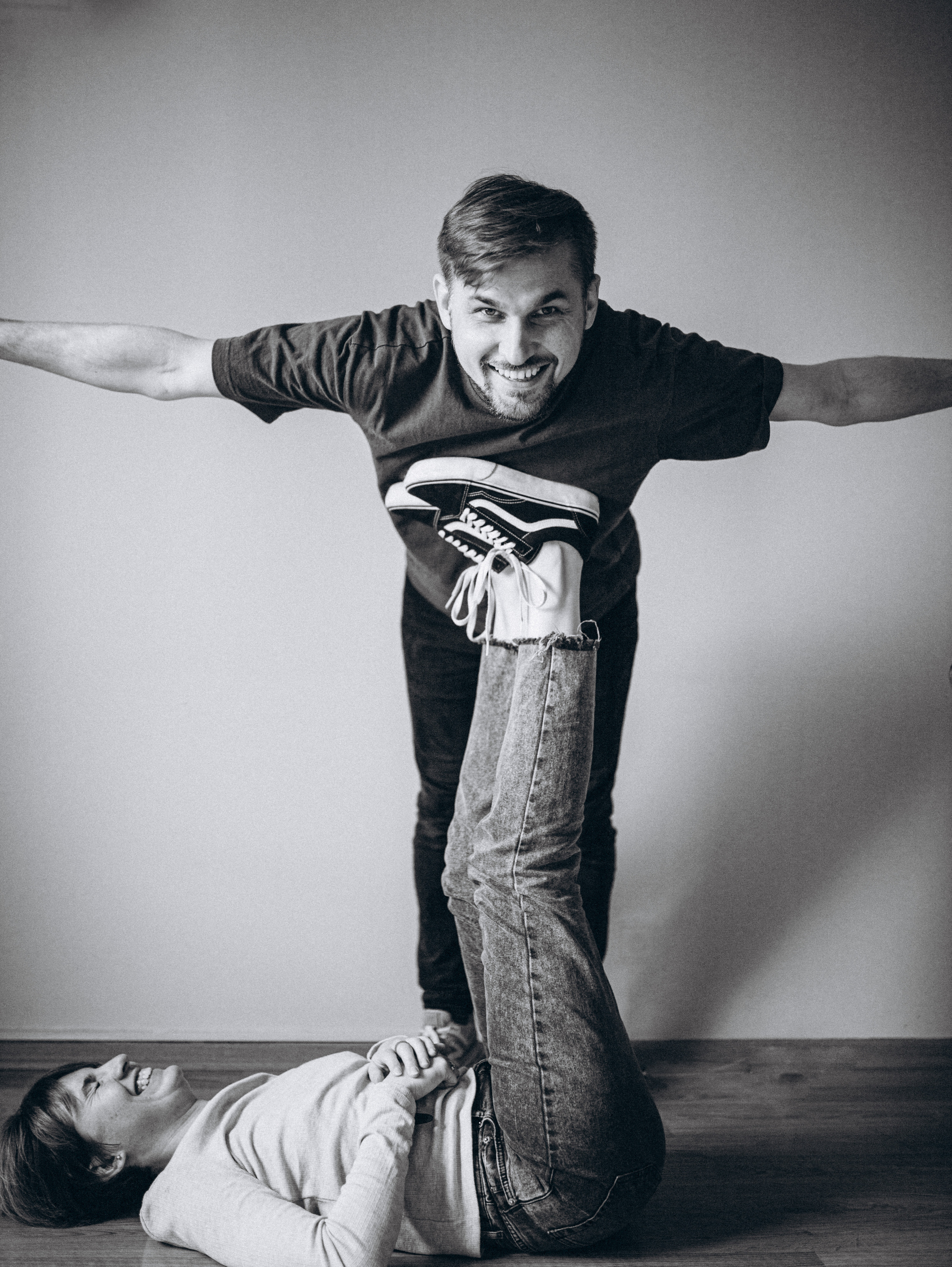 Евгения, Вадим и Леонид дома. Главная