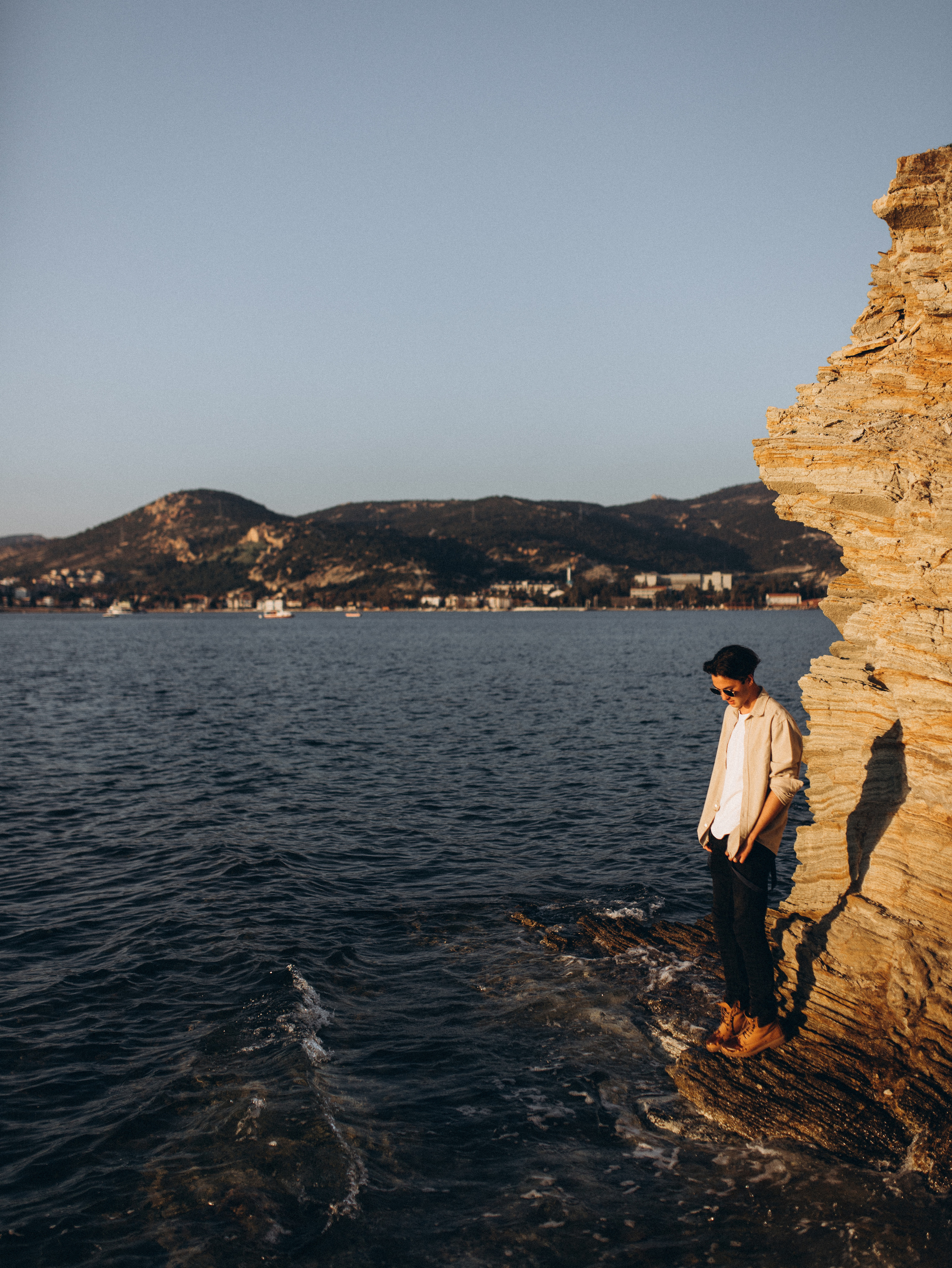 Фотосессия у камней эгейского моря для Ирандека. Главная