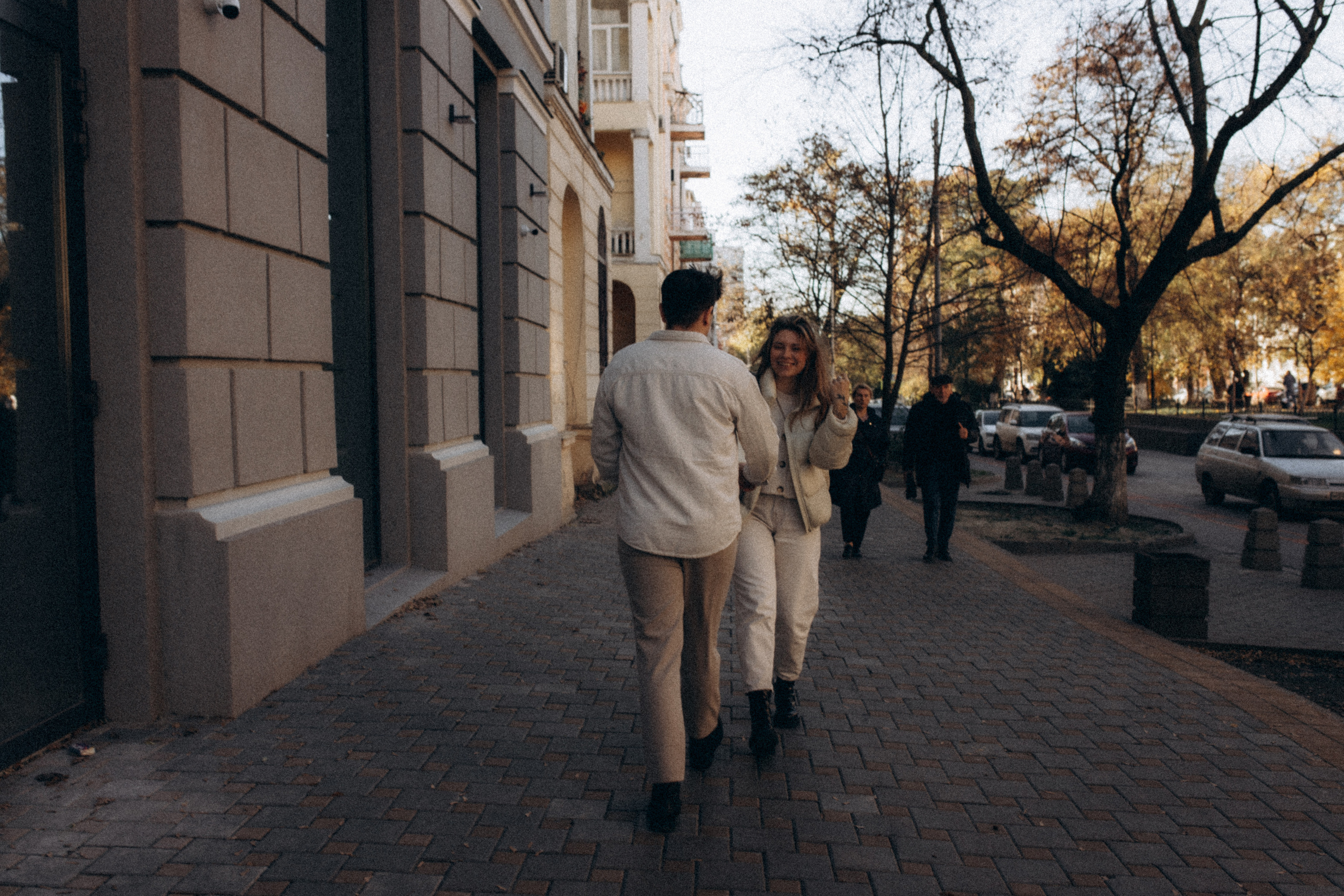 Инна и Азат прогулка по городу. Главная