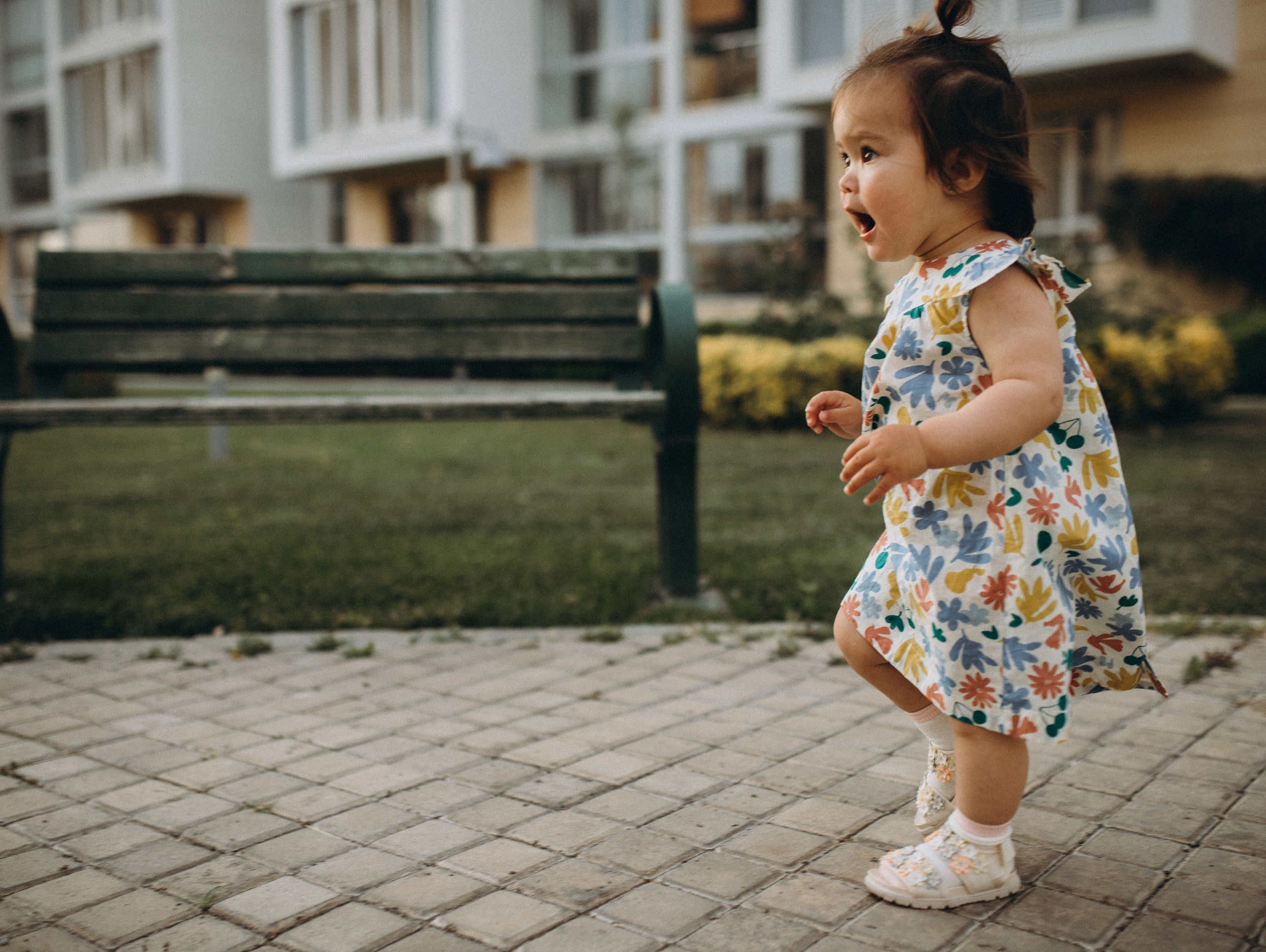 Прогулка у дома Ксении, Антона и Каролины. Главная