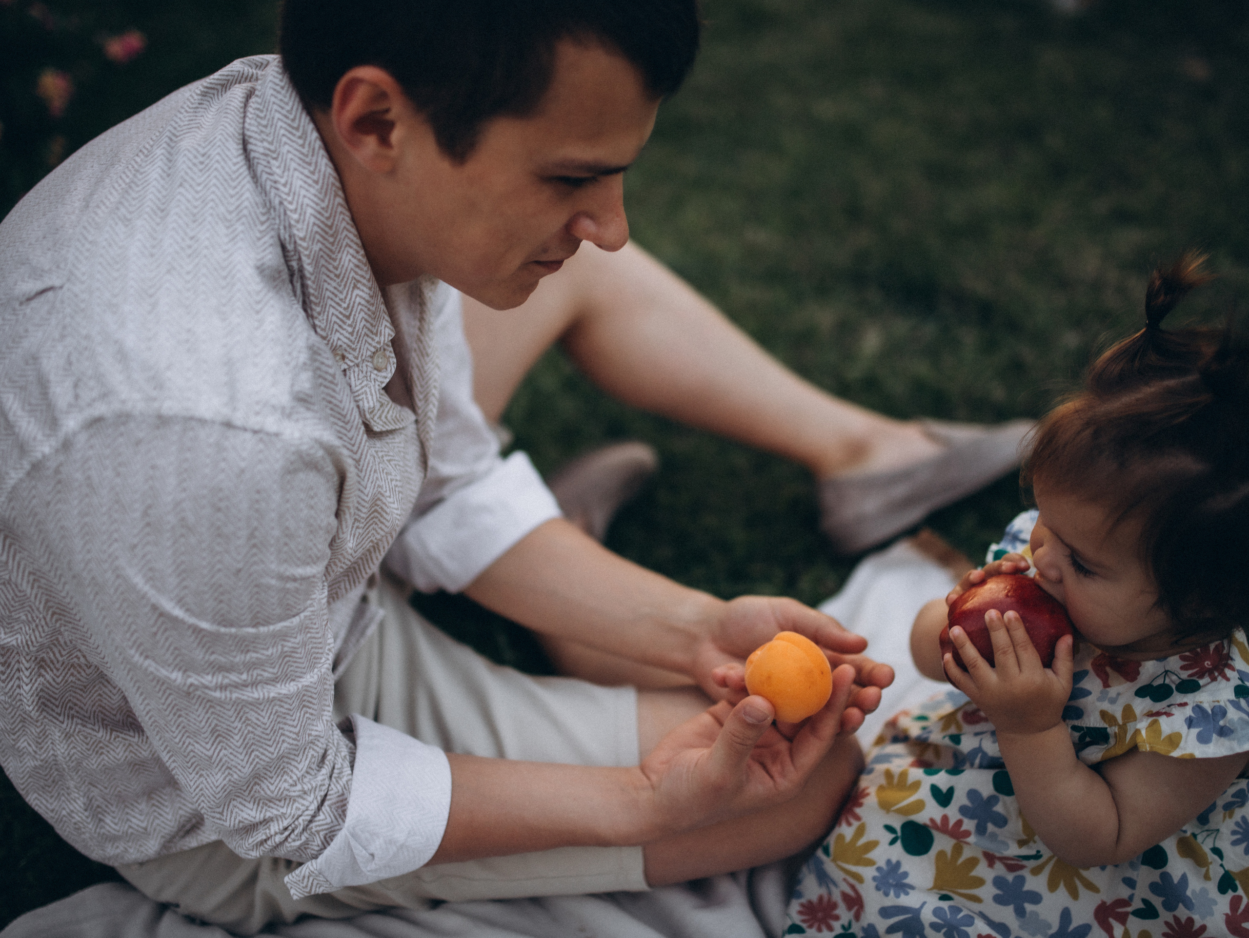 Прогулка у дома Ксении, Антона и Каролины. Главная