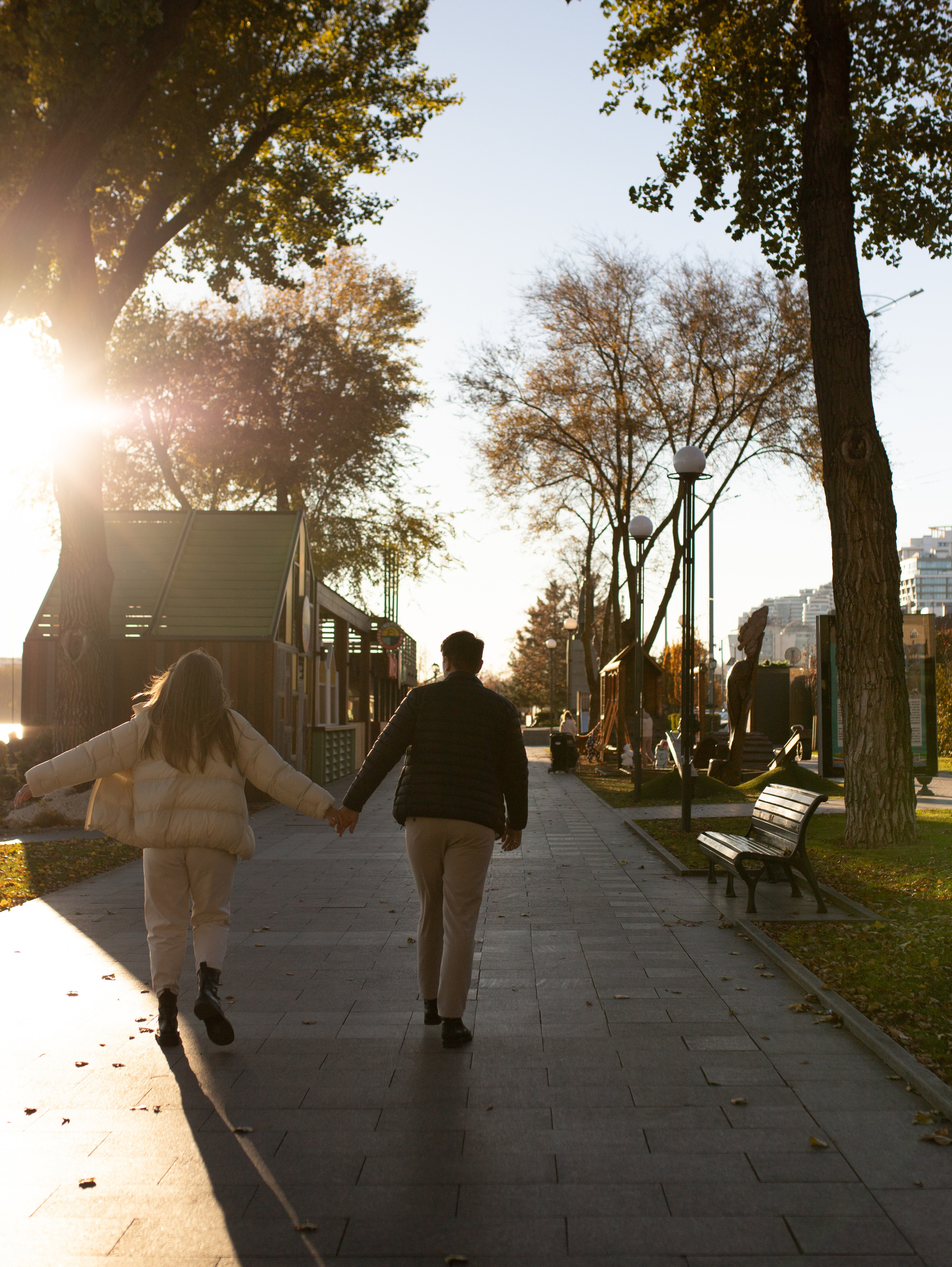 Инна и Азат прогулка по городу. Главная