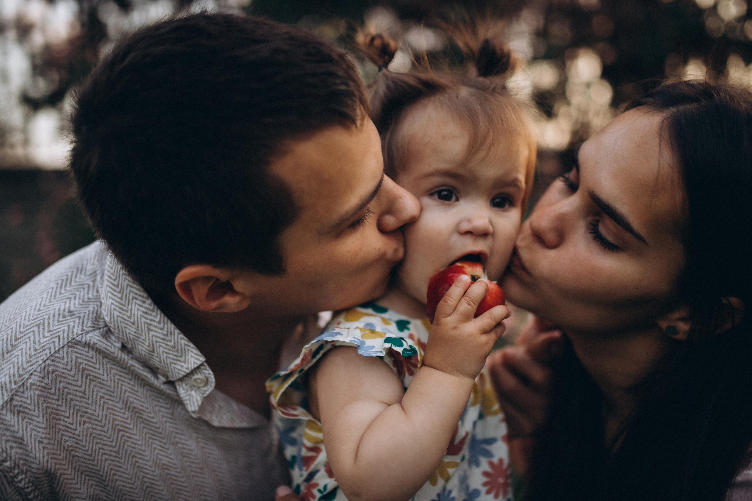 Прогулка у дома Ксении, Антона и Каролины. Главная