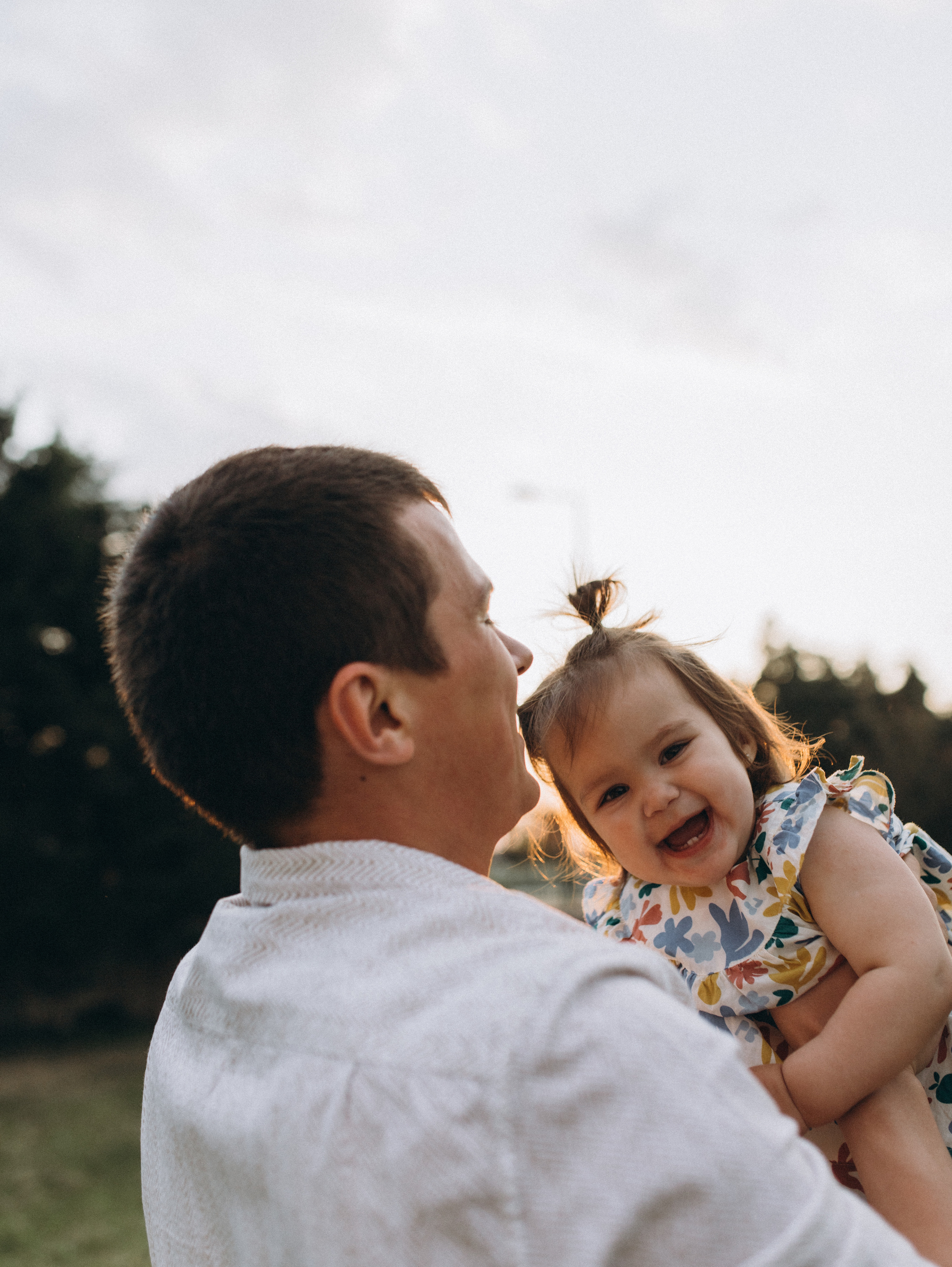 Прогулка у дома Ксении, Антона и Каролины. Главная