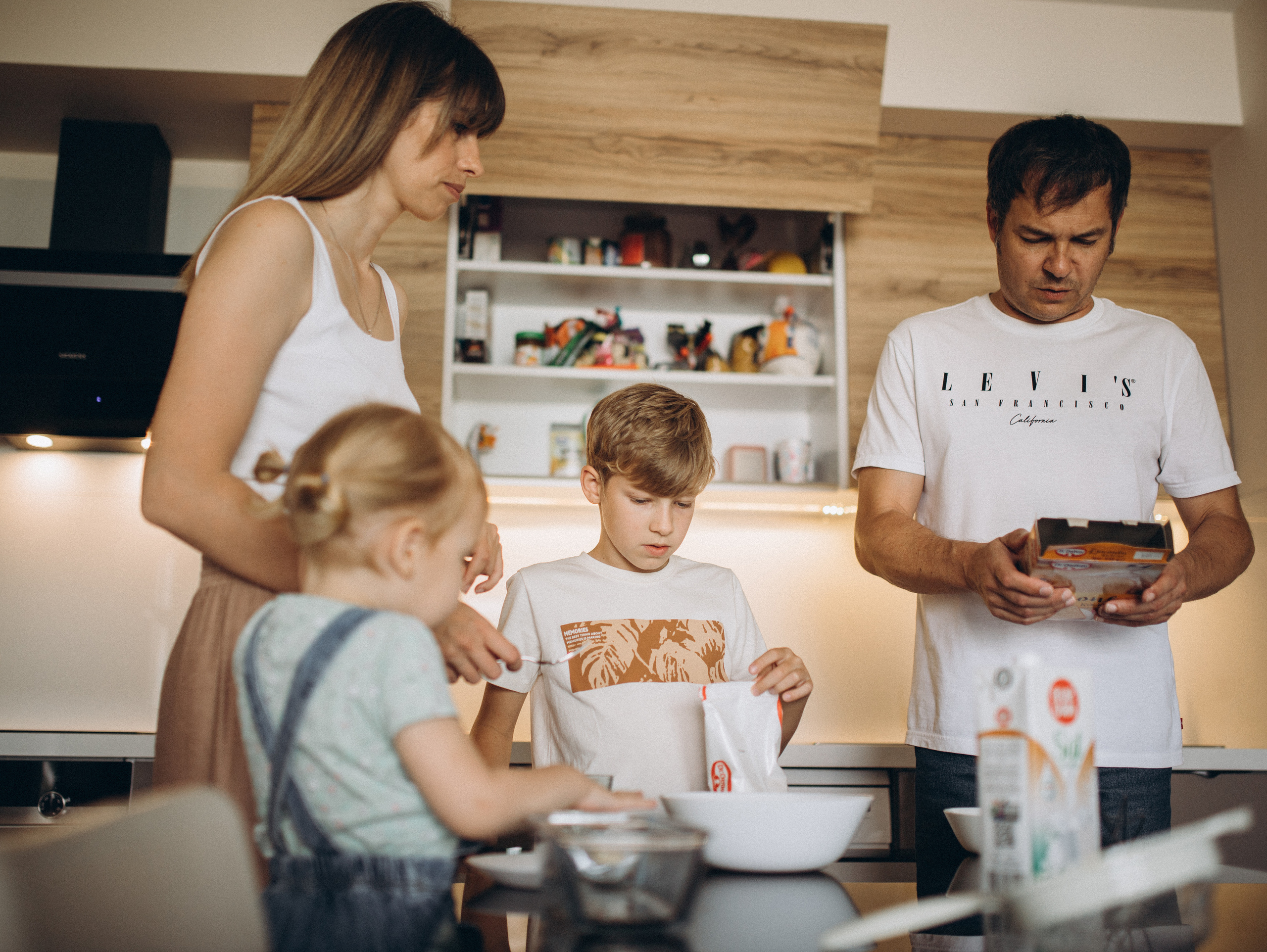 Дома у семьи Новиковых. Главная