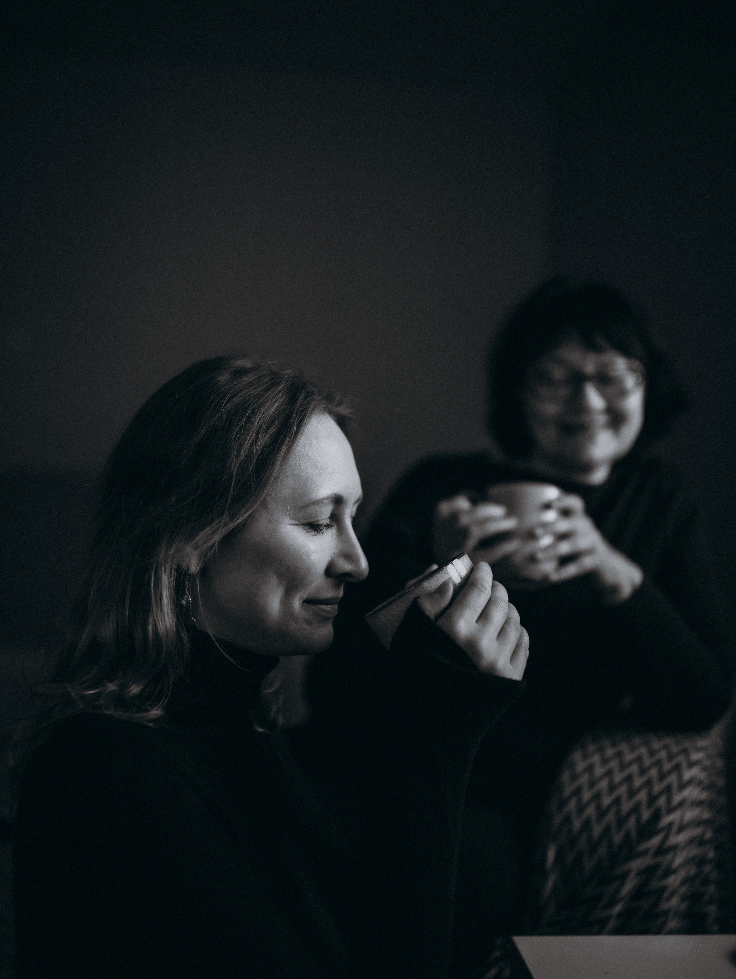 Юлия с мамой дома. Главная