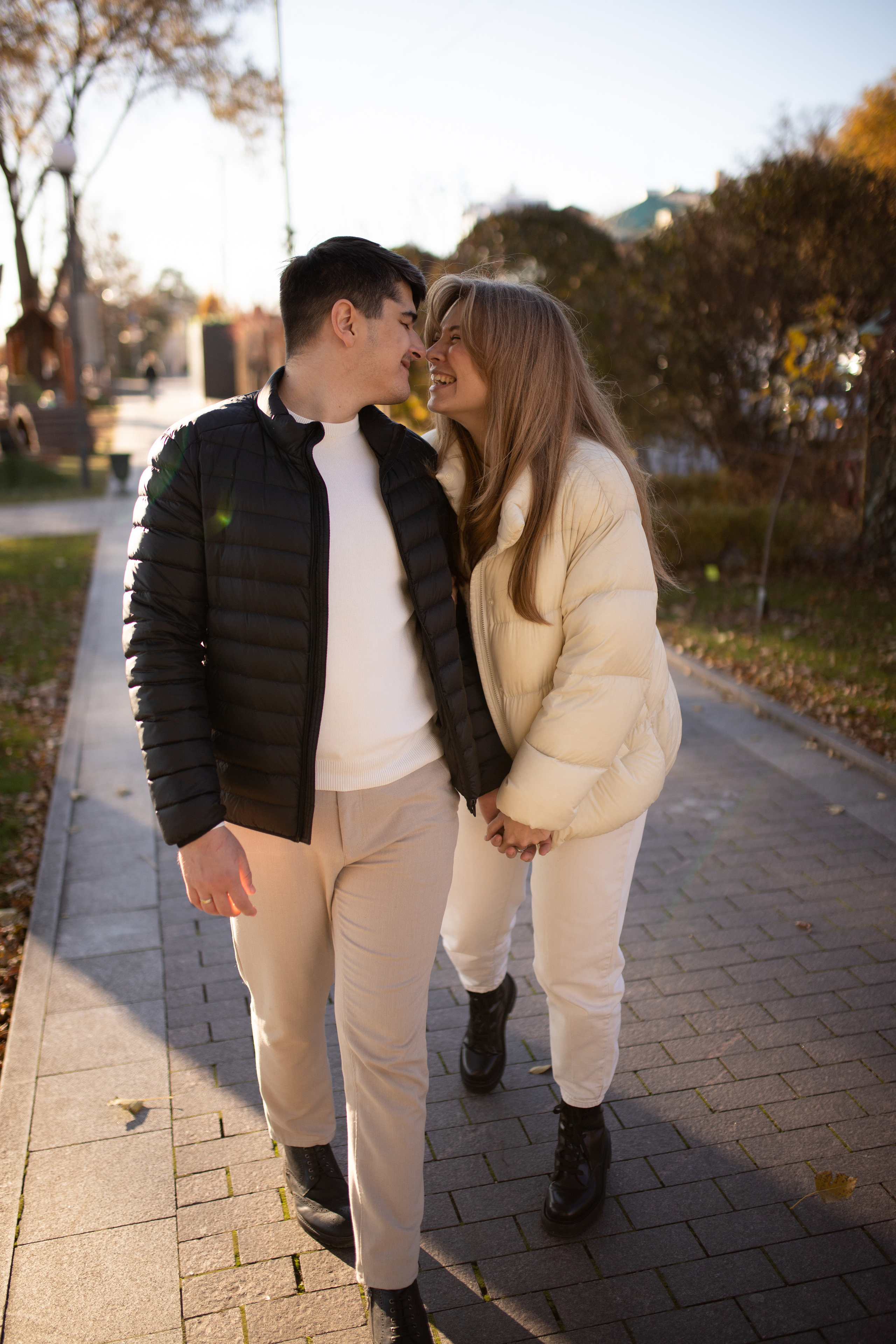 Инна и Азат прогулка по городу. Главная