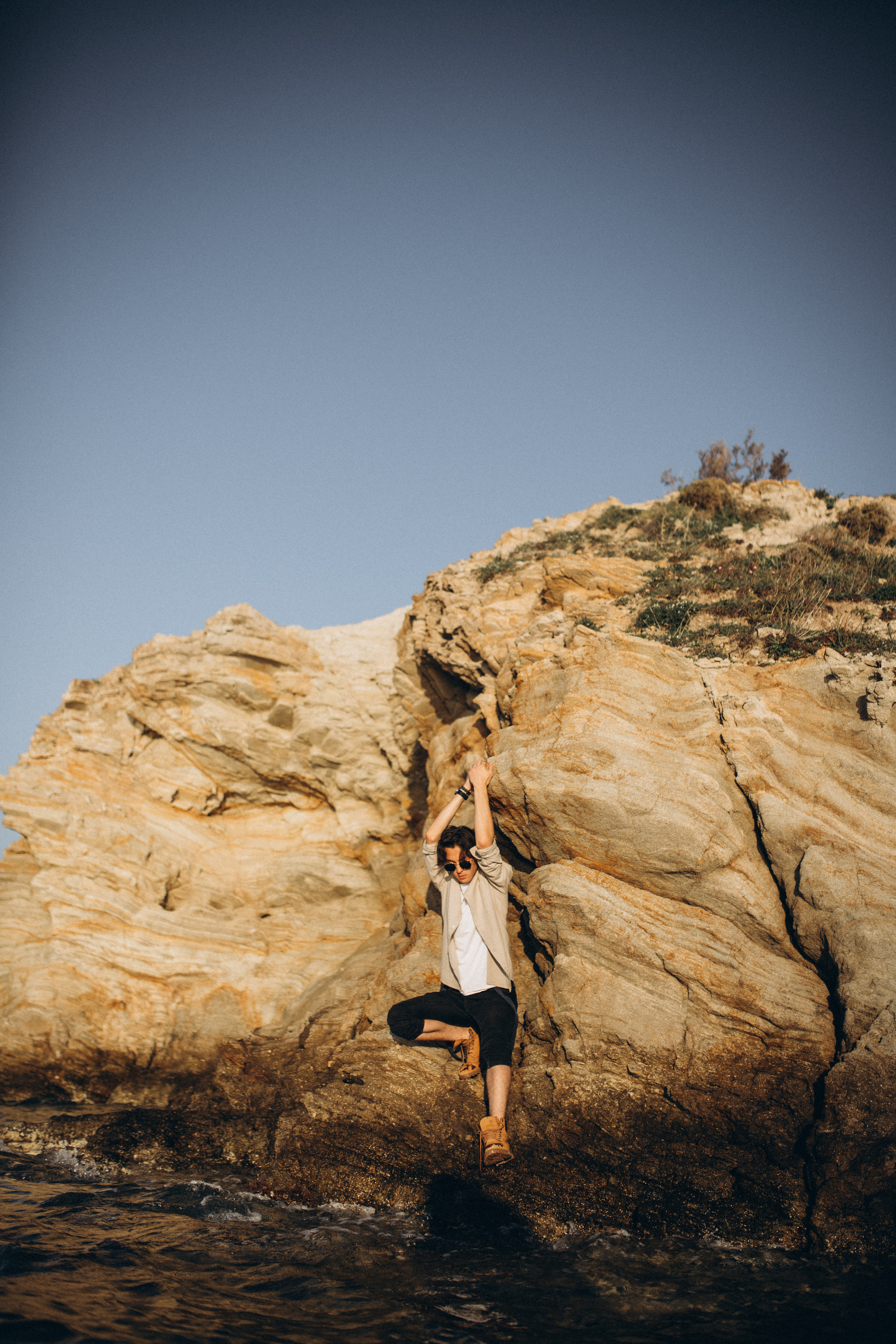 Фотосессия у камней эгейского моря для Ирандека. Главная