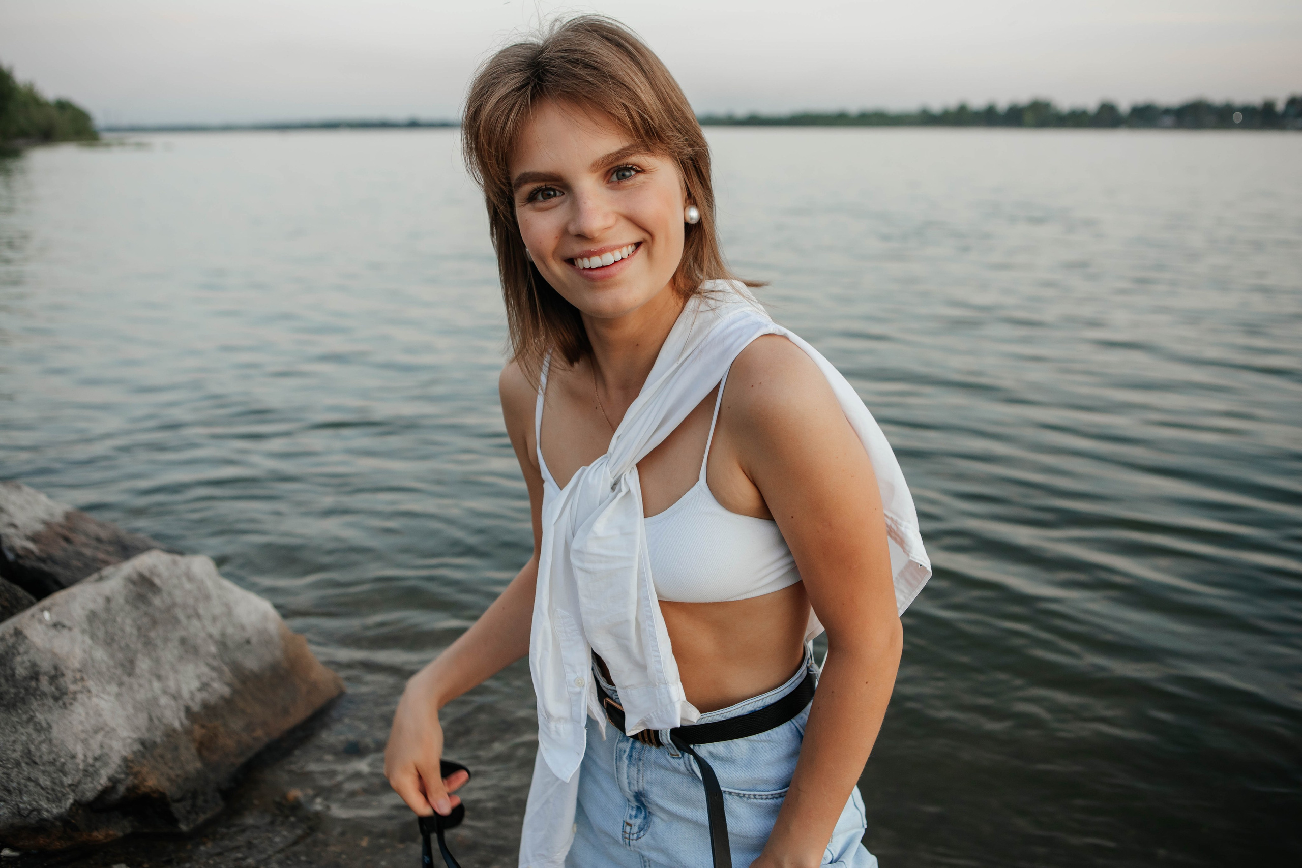 Анастасия у реки. Фотограф Санкт-Петербург Раднаева Юлия