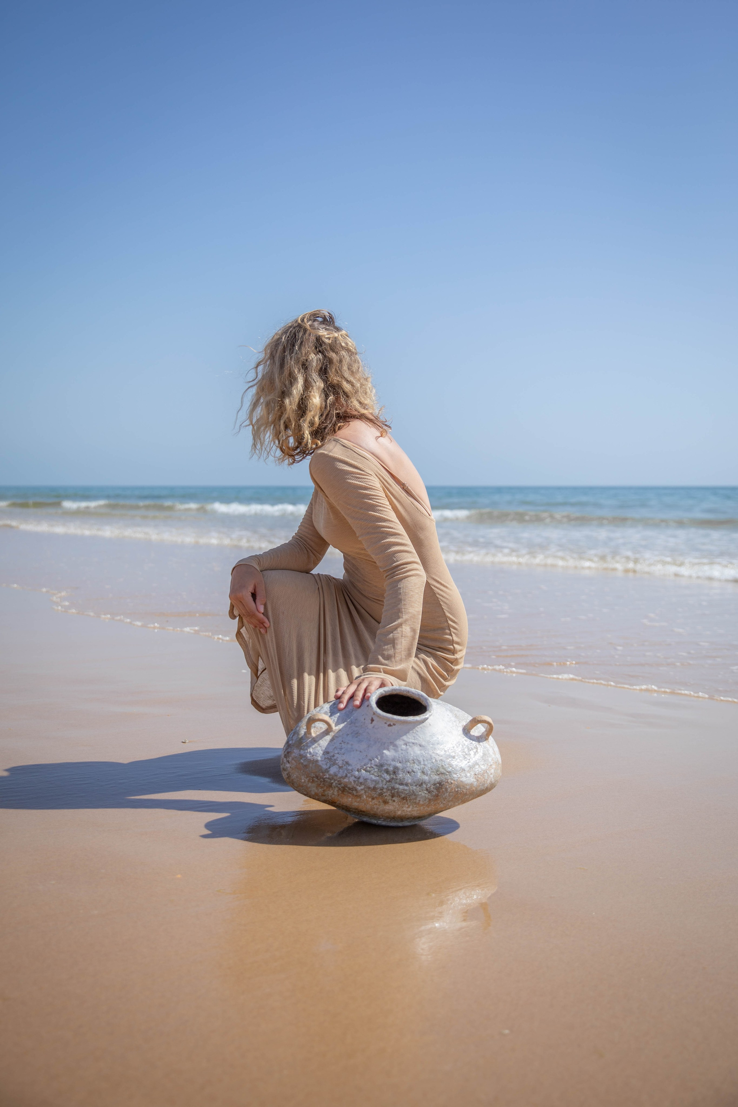VAVA × Oksana Lomnova — A Creative Collaboration by the Ocean. Professional Photographer in Portugal. Oksana Lomnova