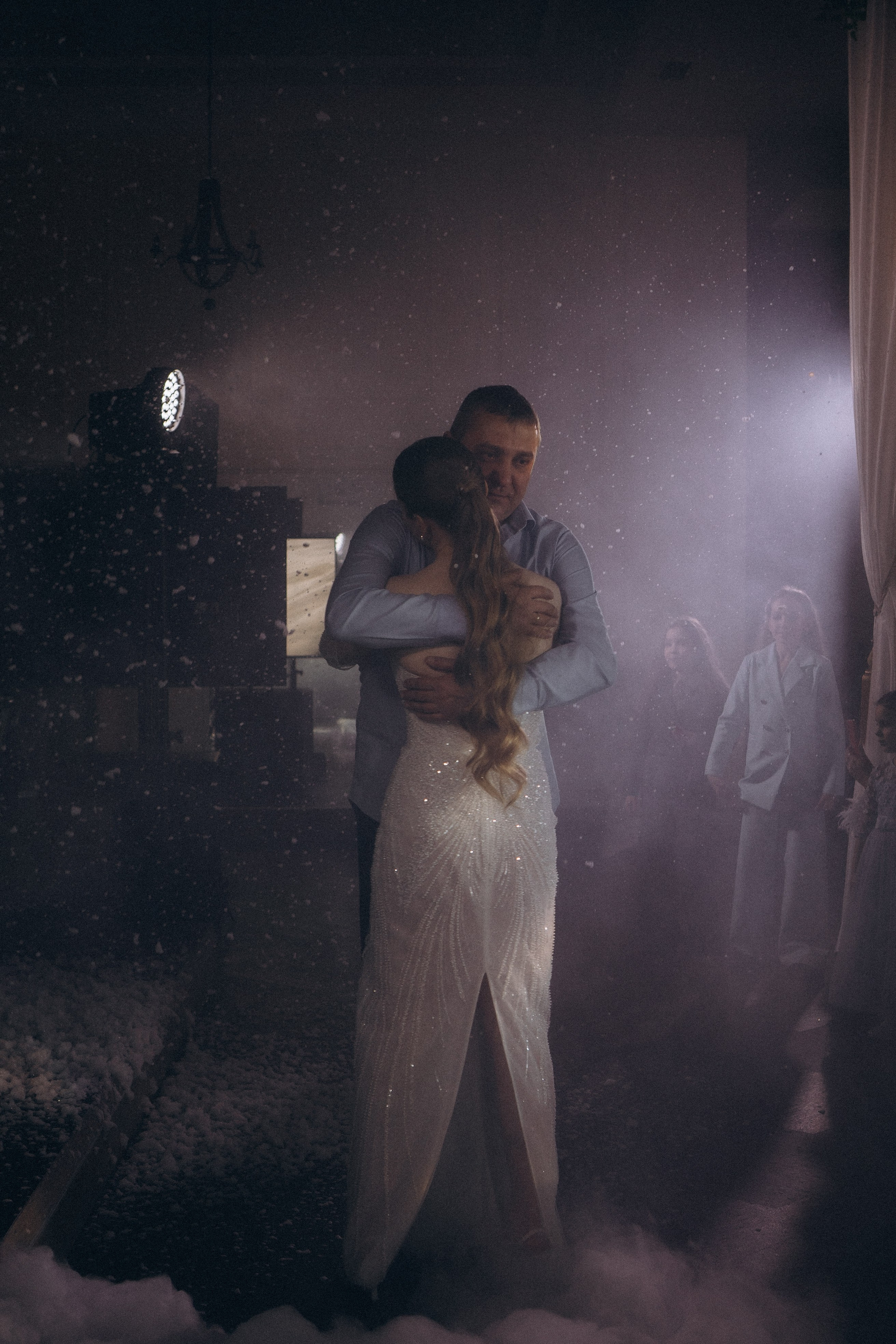 ТАНЕЦ С ПАПОЙ СВАДЕБНМ БАНКЕТЕ (СНЯТО В СИБИРЕ В НИЖНЕВАРТОВСКЕ). Профессиональный фотограф, Санкт-Петербург — Виктория Богомолова