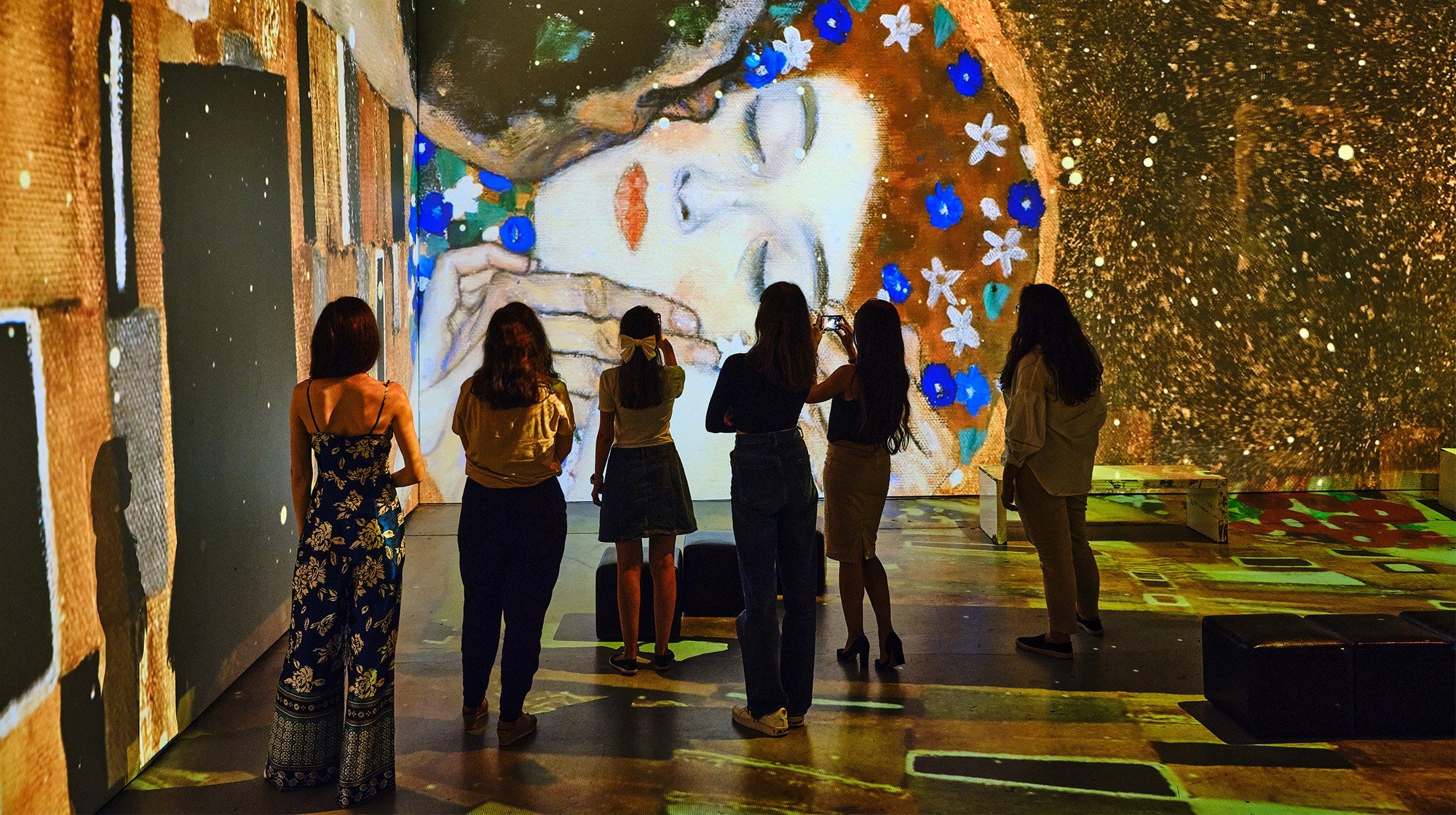 Старая# ABOUT US. CREATIVE SHELL АЗИЯ