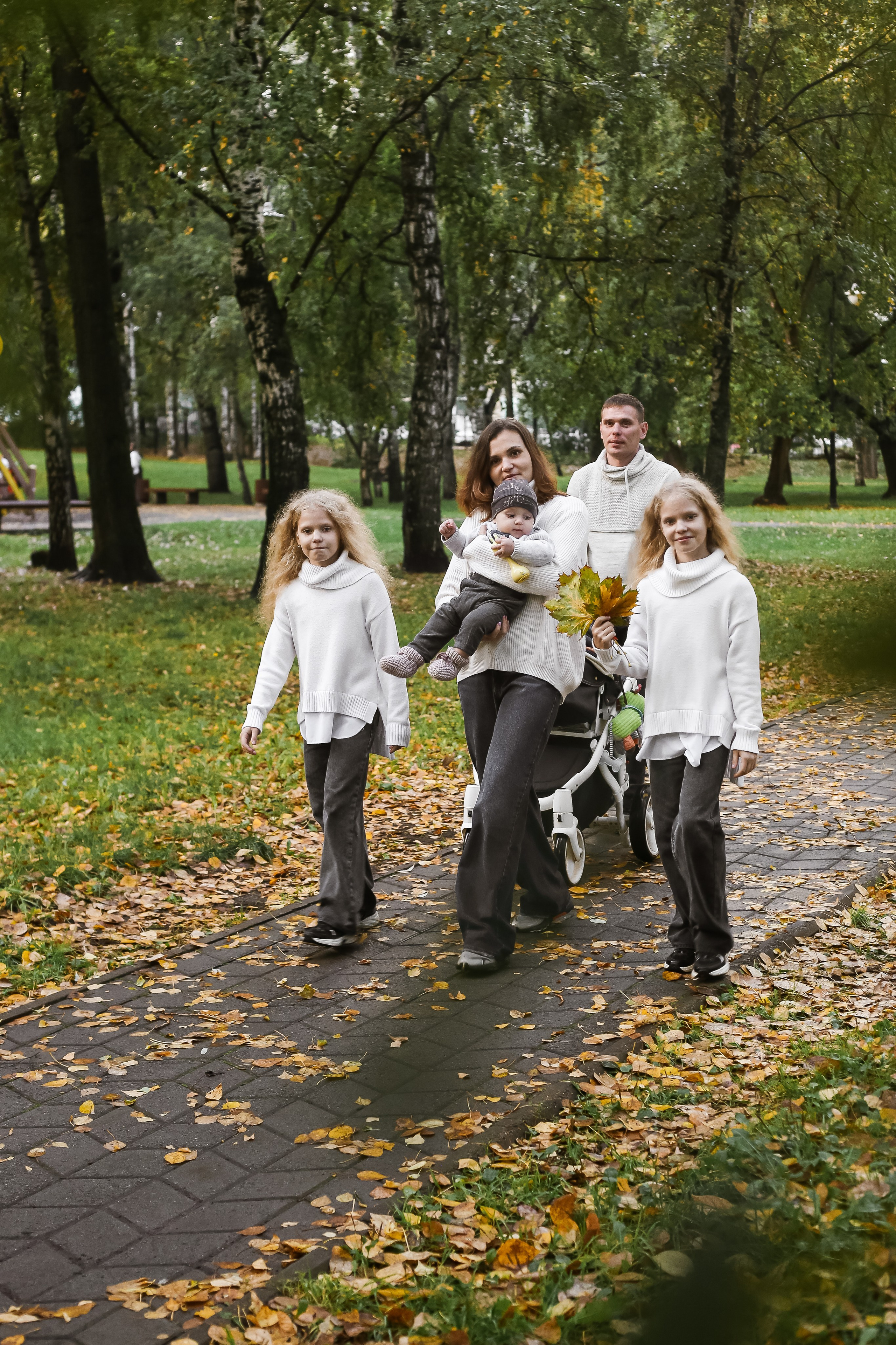 Отражаясь в сестре. Семейный и детский фотограф в Перми Ольга Кошелева